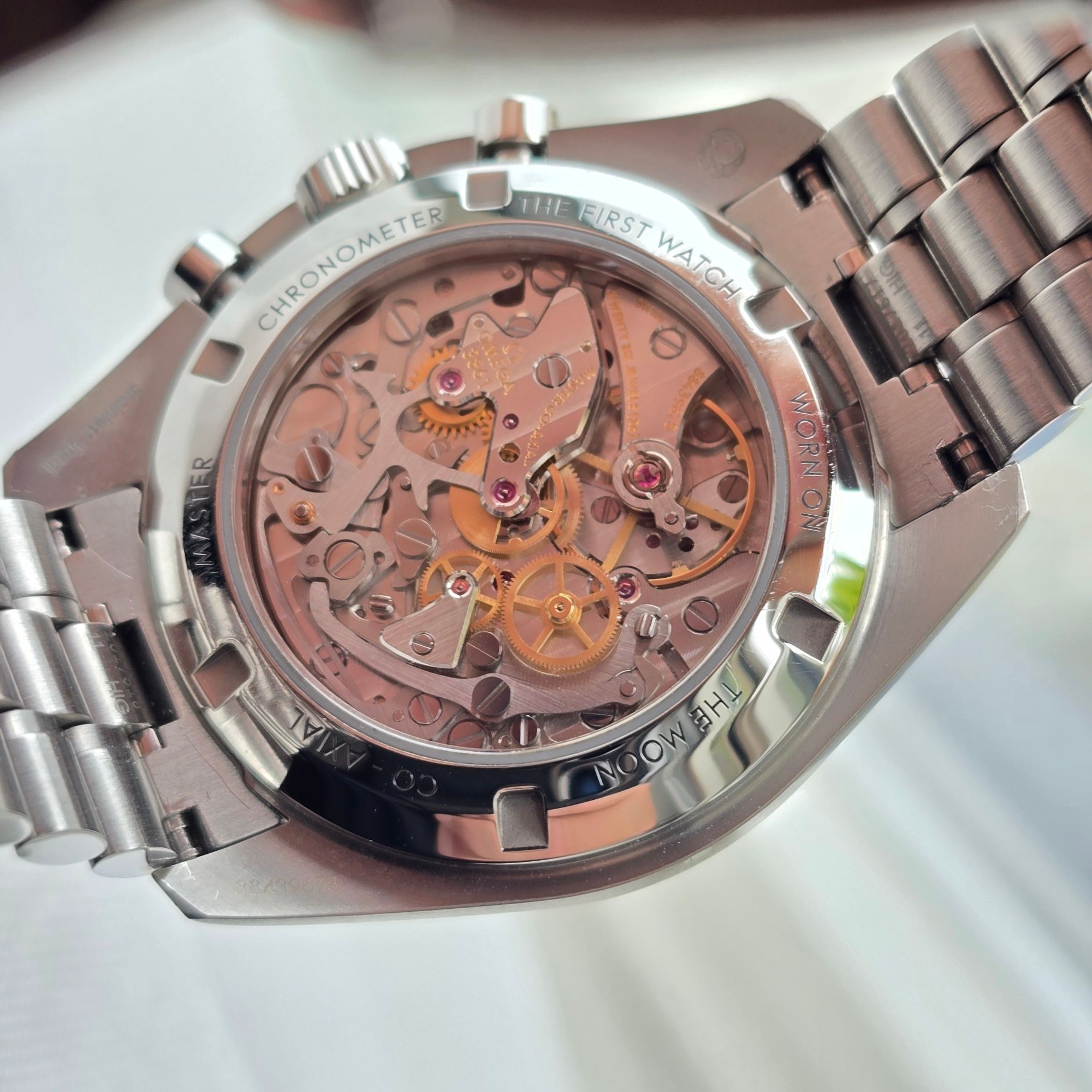 Omega Speedmaster Ref. 310.30.42.50.04.001 — pre-owned luxury watch at Pertempus, view 6