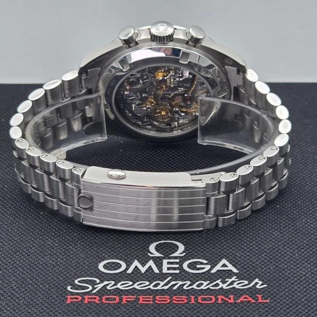 Omega Speedmaster Ref. 310.30.42.50.04.001 — pre-owned luxury watch at Pertempus, view 5