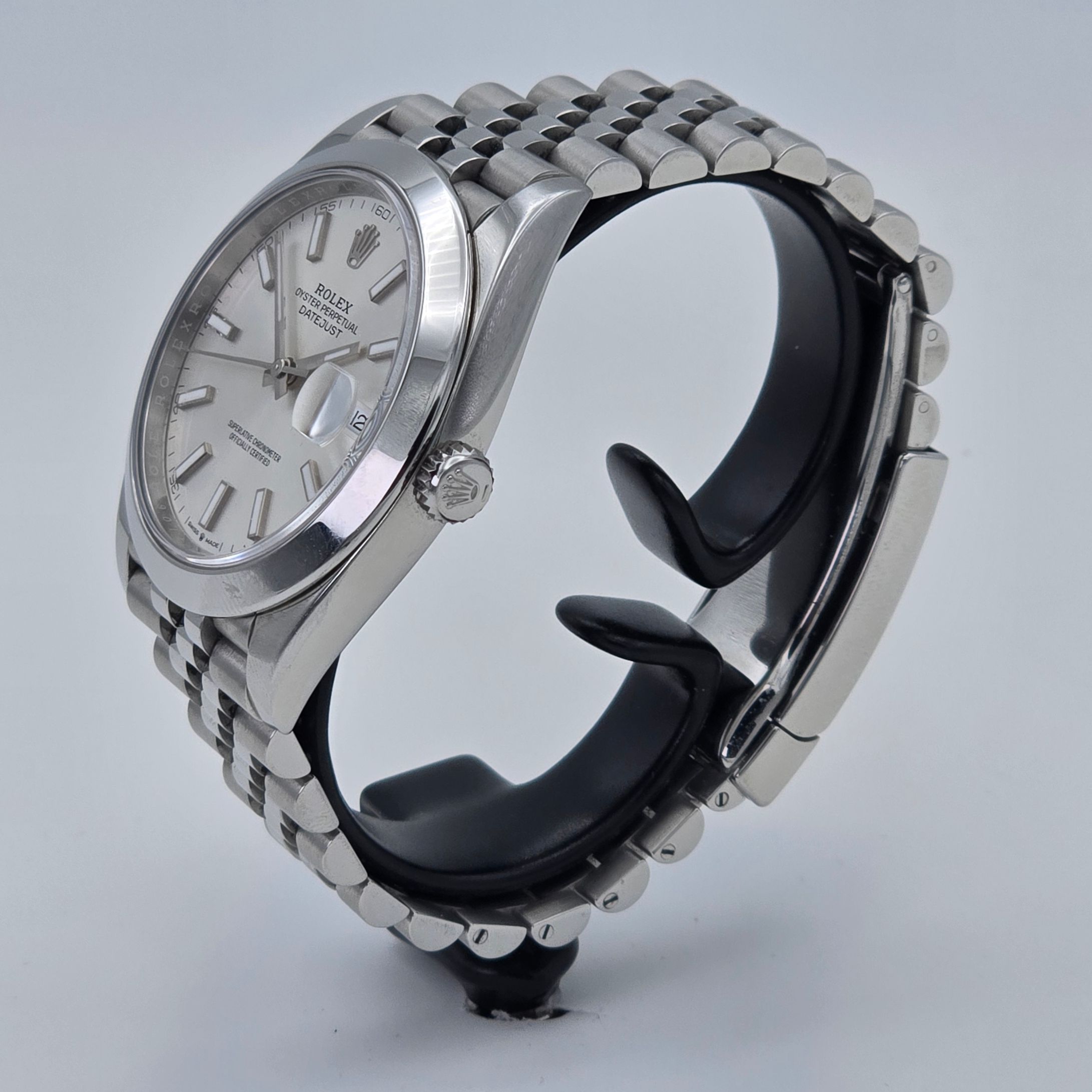 Rolex Datejust 41 Ref. 126300 — pre-owned luxury watch at Pertempus, view 3