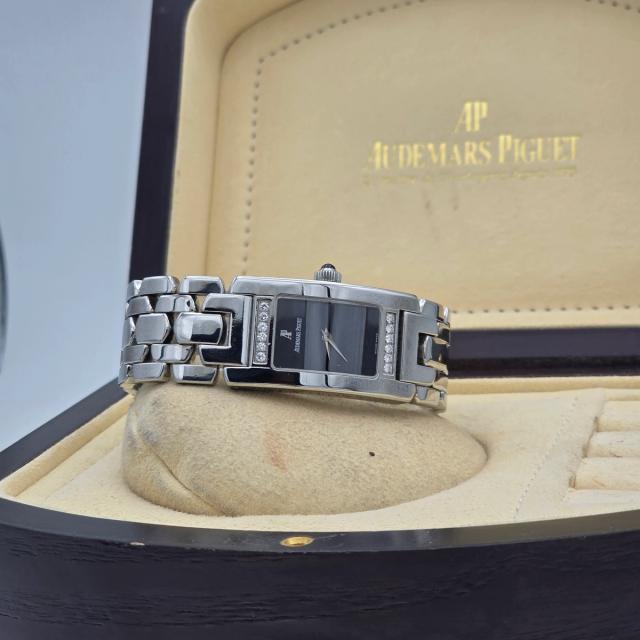 Audemars Piguet Promesse Ref. 67259ST, pre-owned luxury watch at Pertempus, view 3