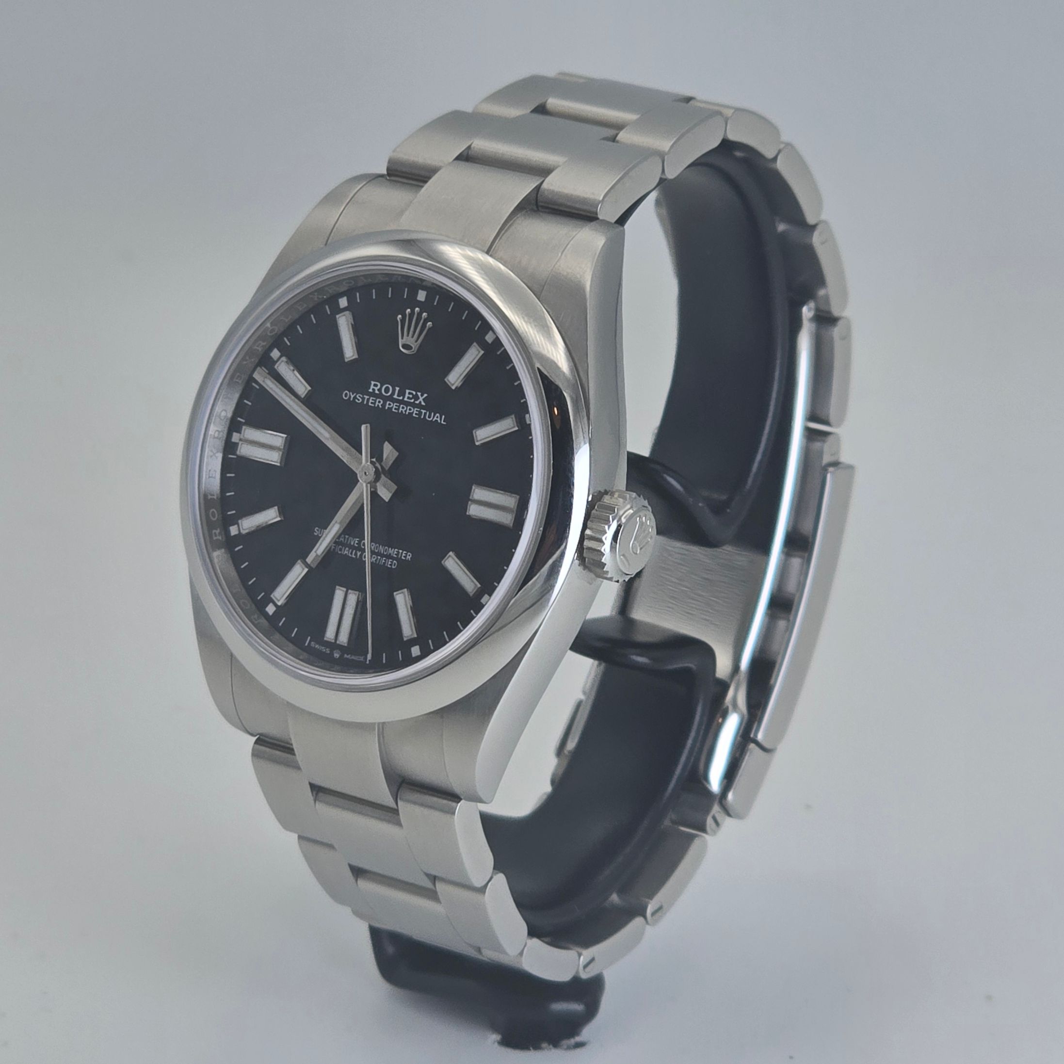 Rolex Oyster Perpetual 41 Ref. 134300 — pre-owned luxury watch at Pertempus, view 3