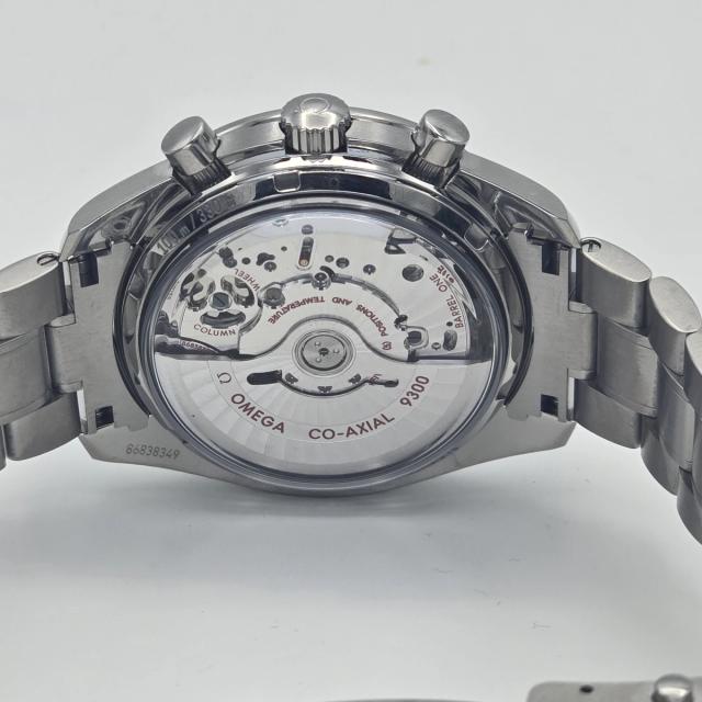 Omega Speedmaster Titanium Ref. 31190445103001, pre-owned luxury watch at Pertempus, view 5