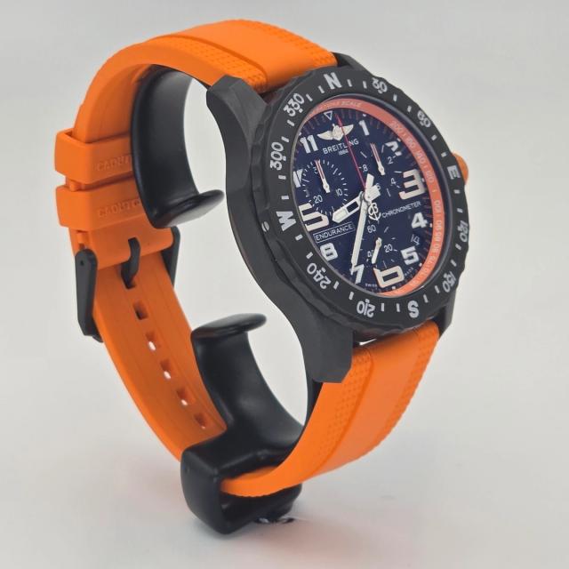 Breitling Endurance Pro Ref. X82310A51B1S1, pre-owned luxury watch at Pertempus, view 3