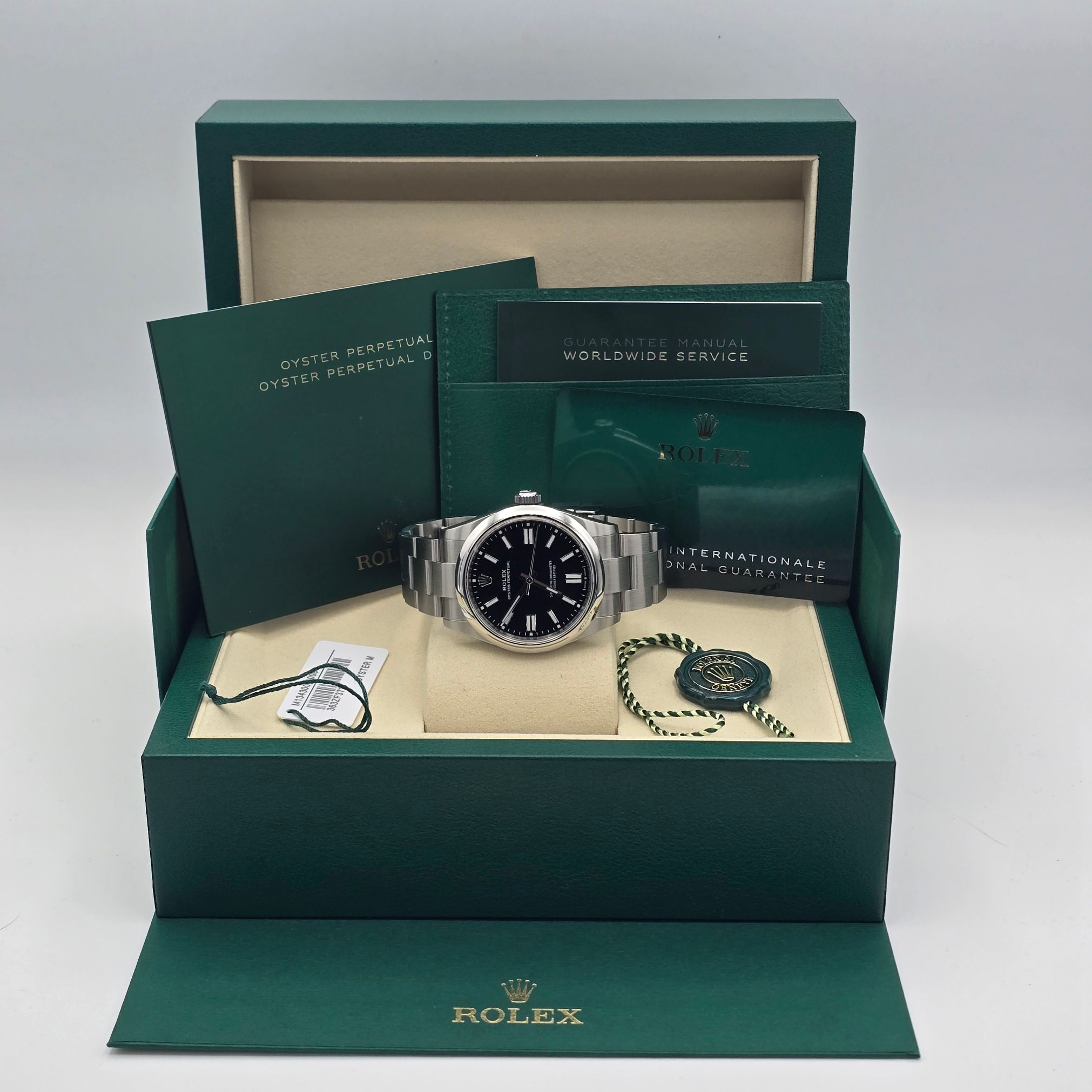 Rolex Oyster Perpetual 41 Ref. 134300 — alternate view — pre-owned luxury watch at Pertempus