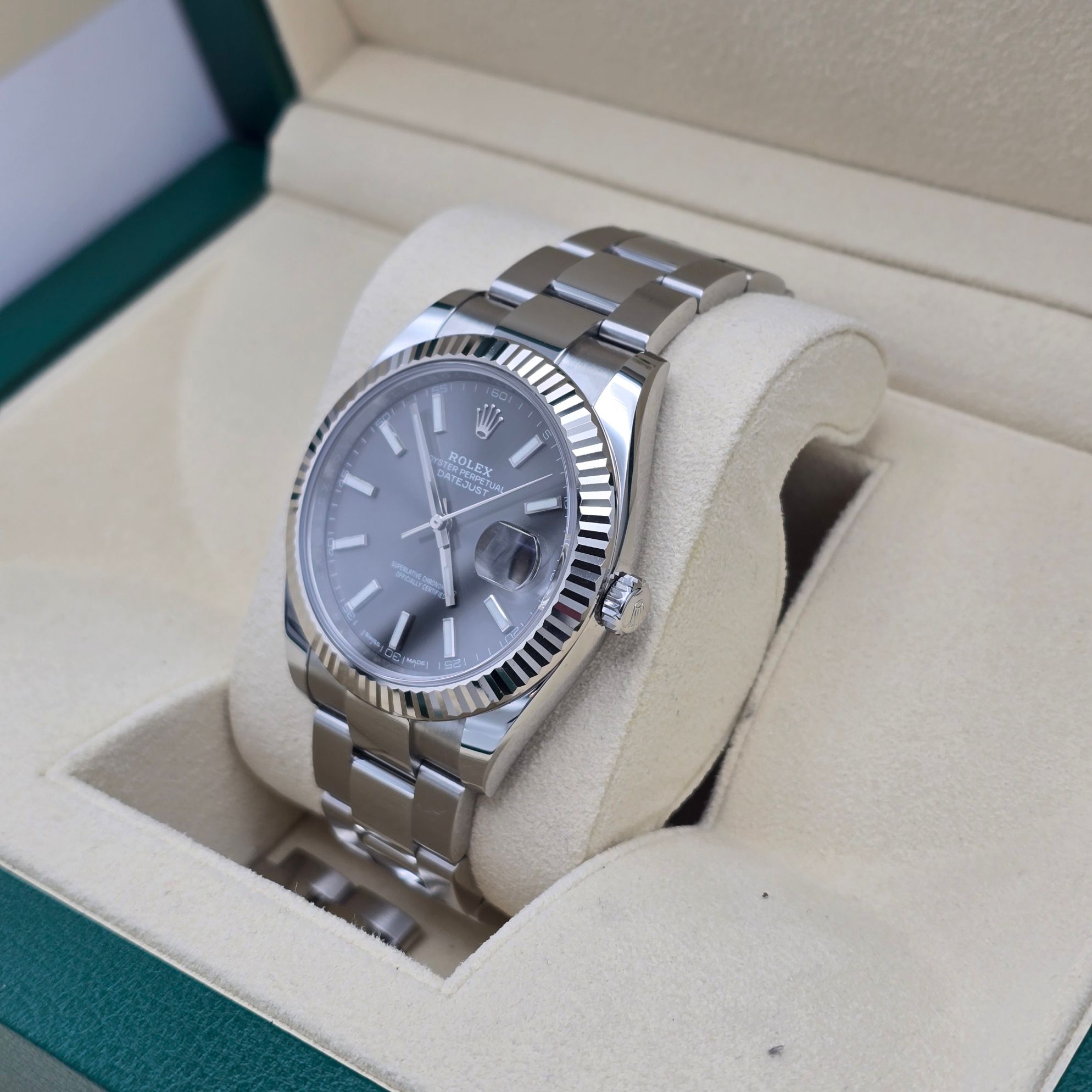 Rolex Datejust II Ref. 116334 — pre-owned luxury watch at Pertempus, view 4
