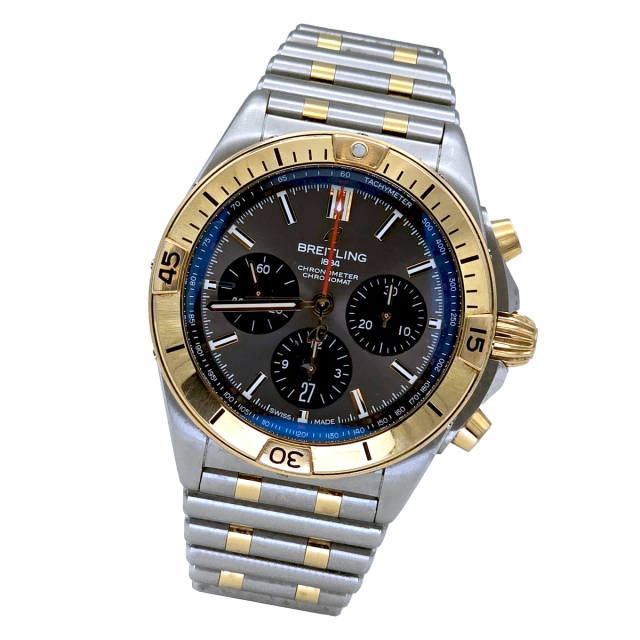 Breitling Chronomat B01 42 Ref. UB0134101B1U1 — pre-owned luxury watch at Pertempus