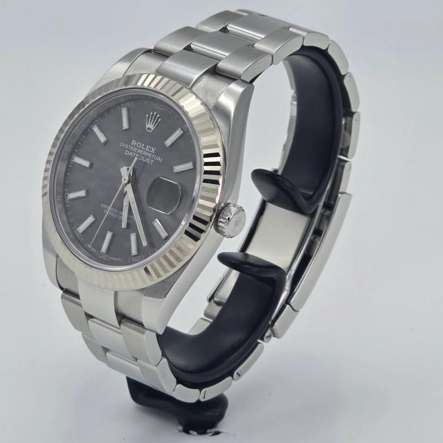 Rolex Datejust 41 Ref. 126334 — pre-owned luxury watch at Pertempus, view 4