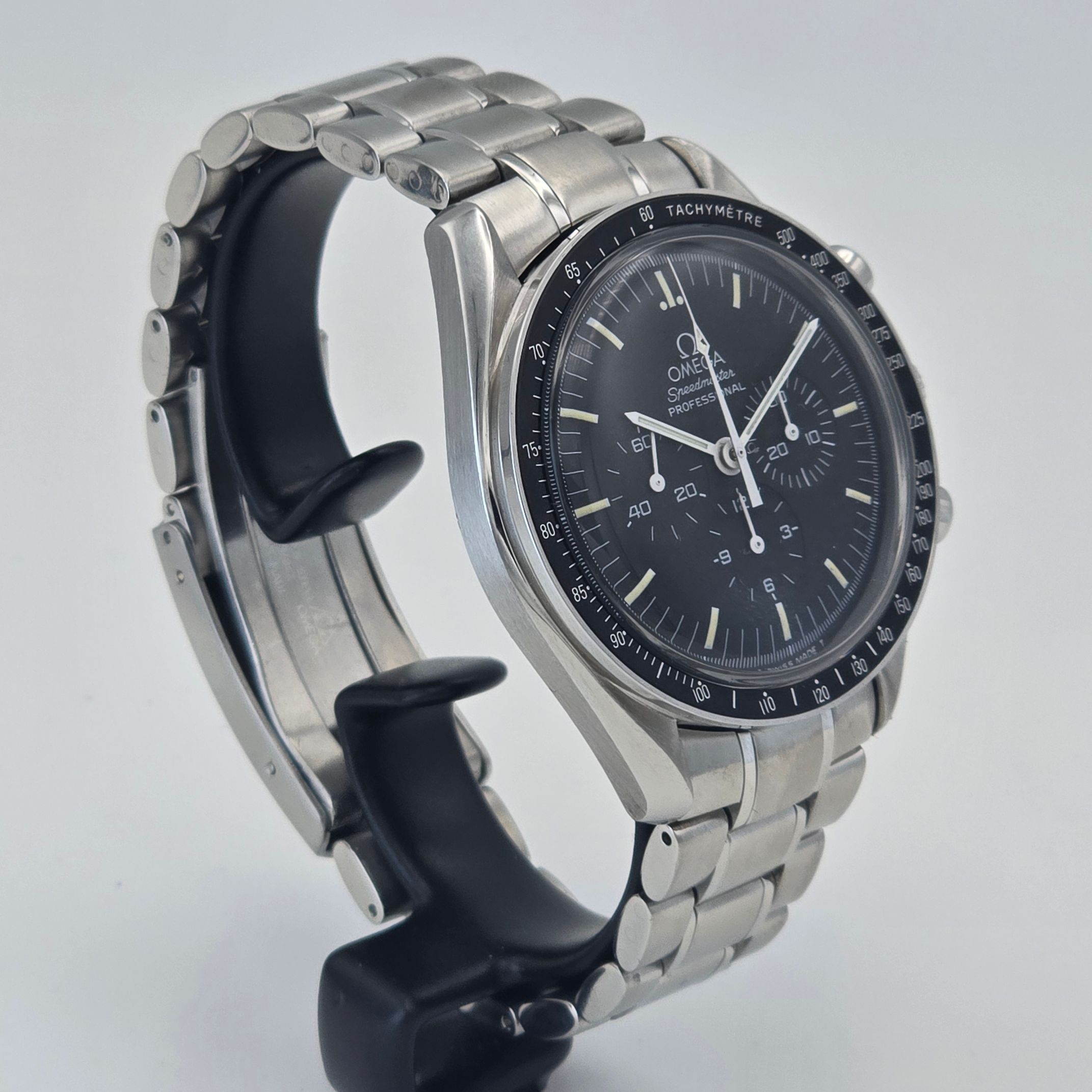 Omega Speedmaster Moonwatch Ref. 3590.50 — pre-owned luxury watch at Pertempus, view 3