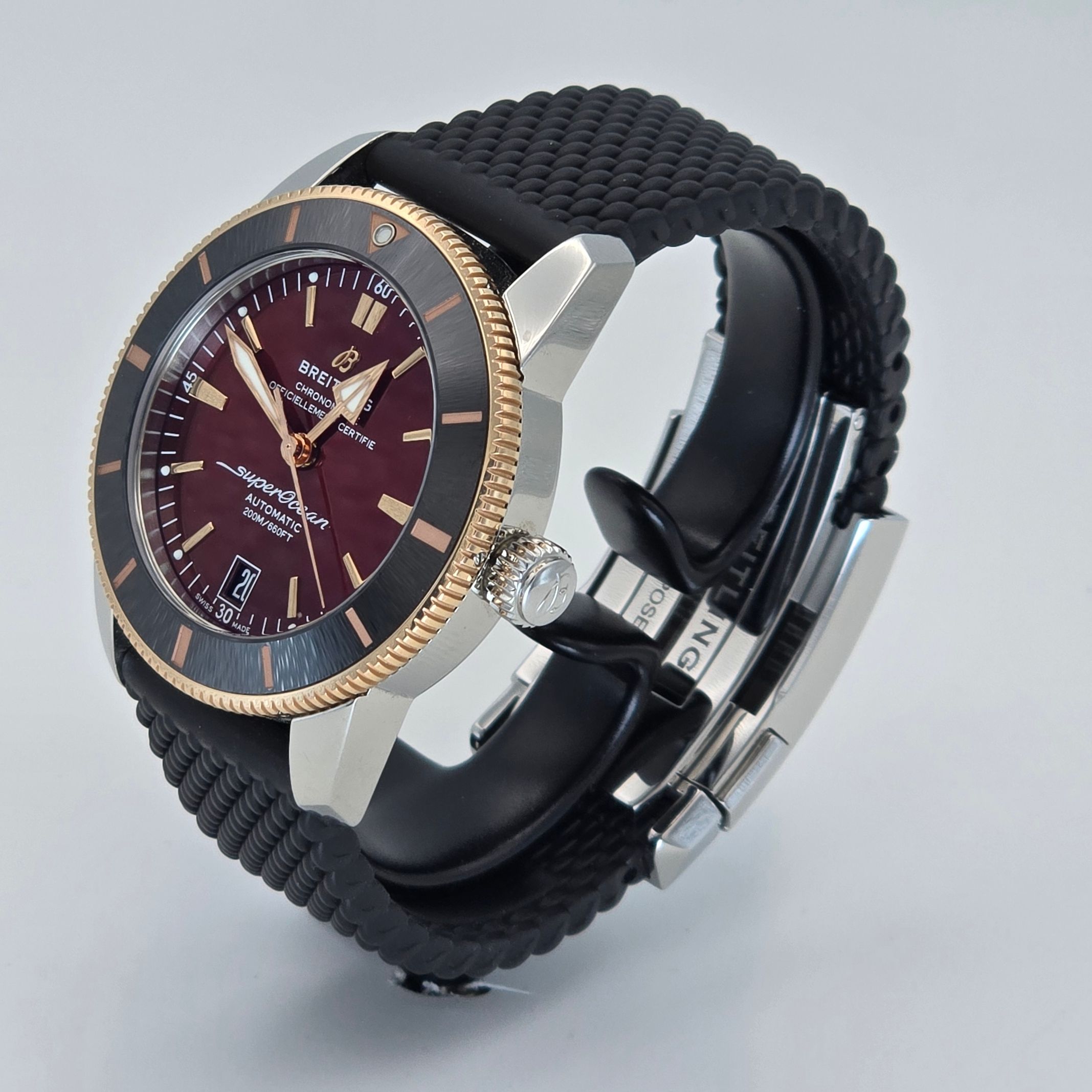 Breitling Superocean Heritage 42 Ref. UB20106A1B1A1 — pre-owned luxury watch at Pertempus, view 4