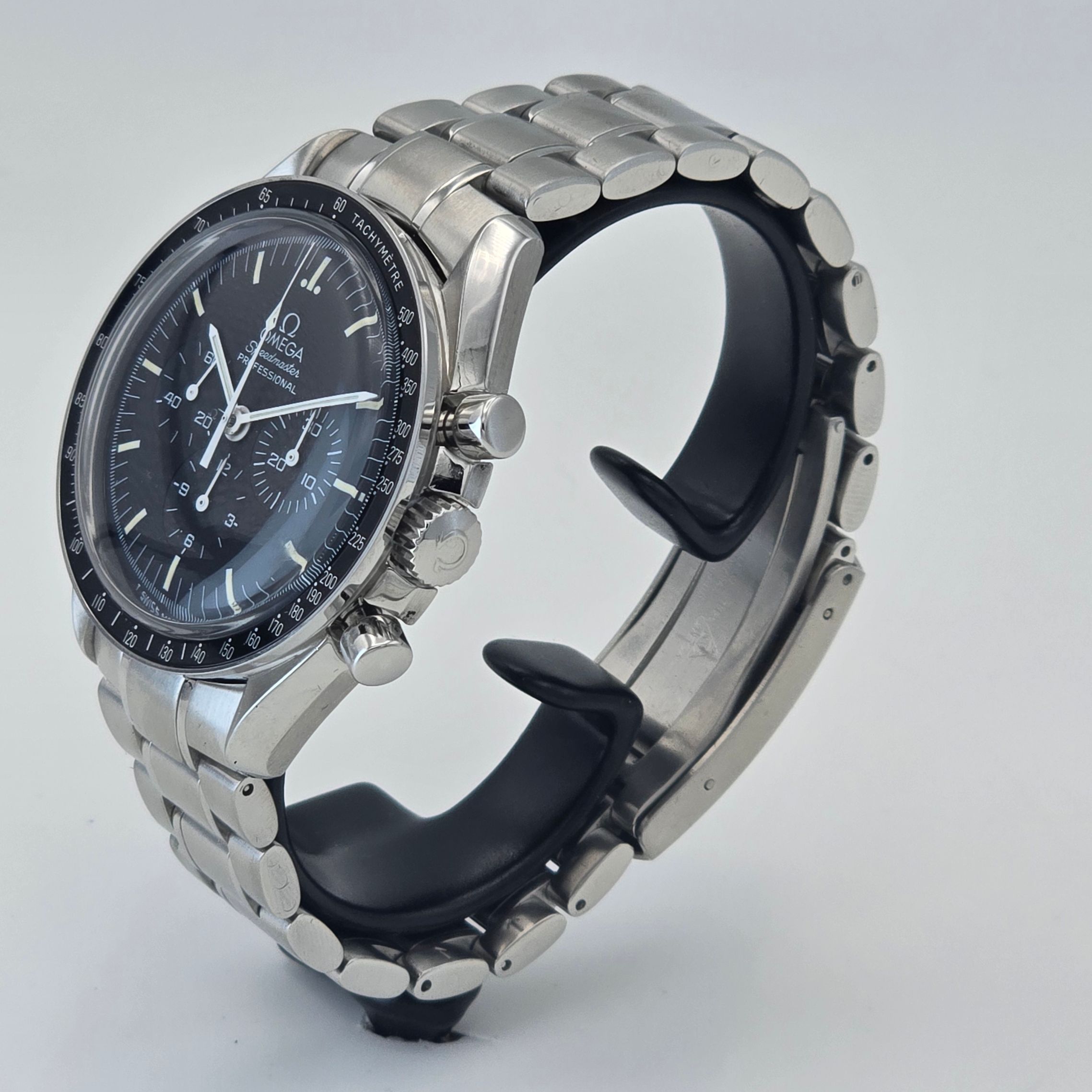 Omega Speedmaster Moonwatch Ref. 3590.50 — pre-owned luxury watch at Pertempus, view 4