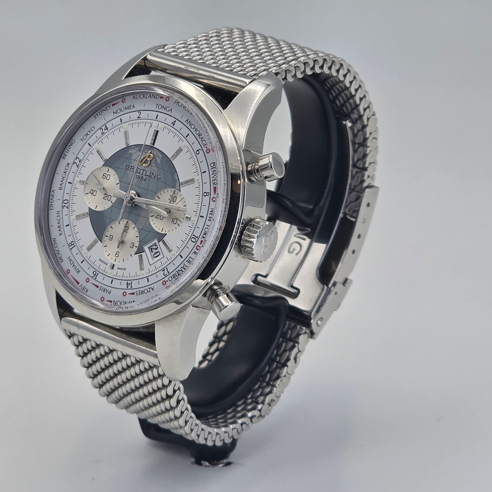 Breitling Transocean Chronograph Unitime Ref. AB0510U0/A732/152A — pre-owned luxury watch at Pertempus, view 4