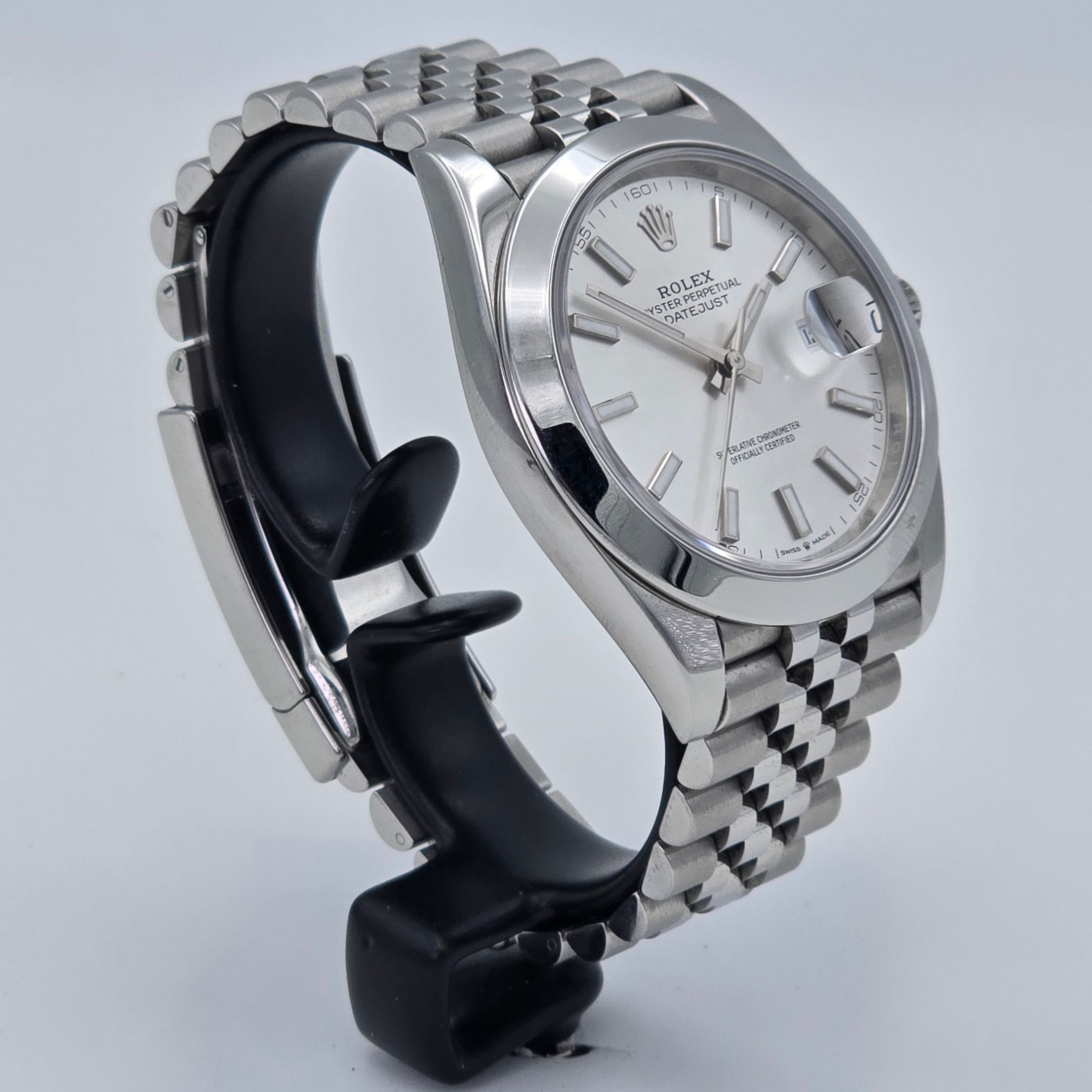 Rolex Datejust 41 Ref. 126300 — pre-owned luxury watch at Pertempus, view 4
