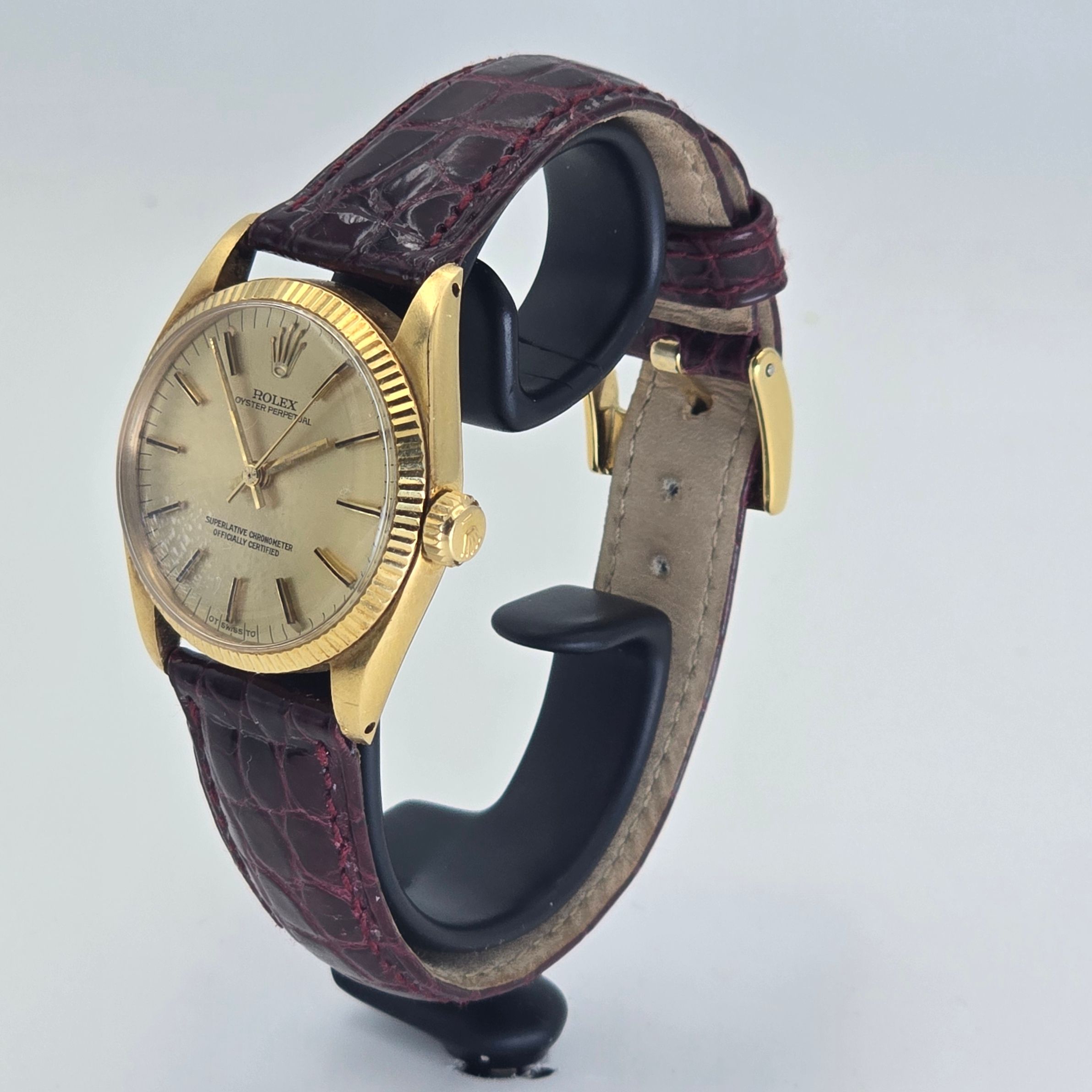 Rolex Oyster Perpetual 31 18K YG Ref. 6751 — pre-owned luxury watch at Pertempus, view 4