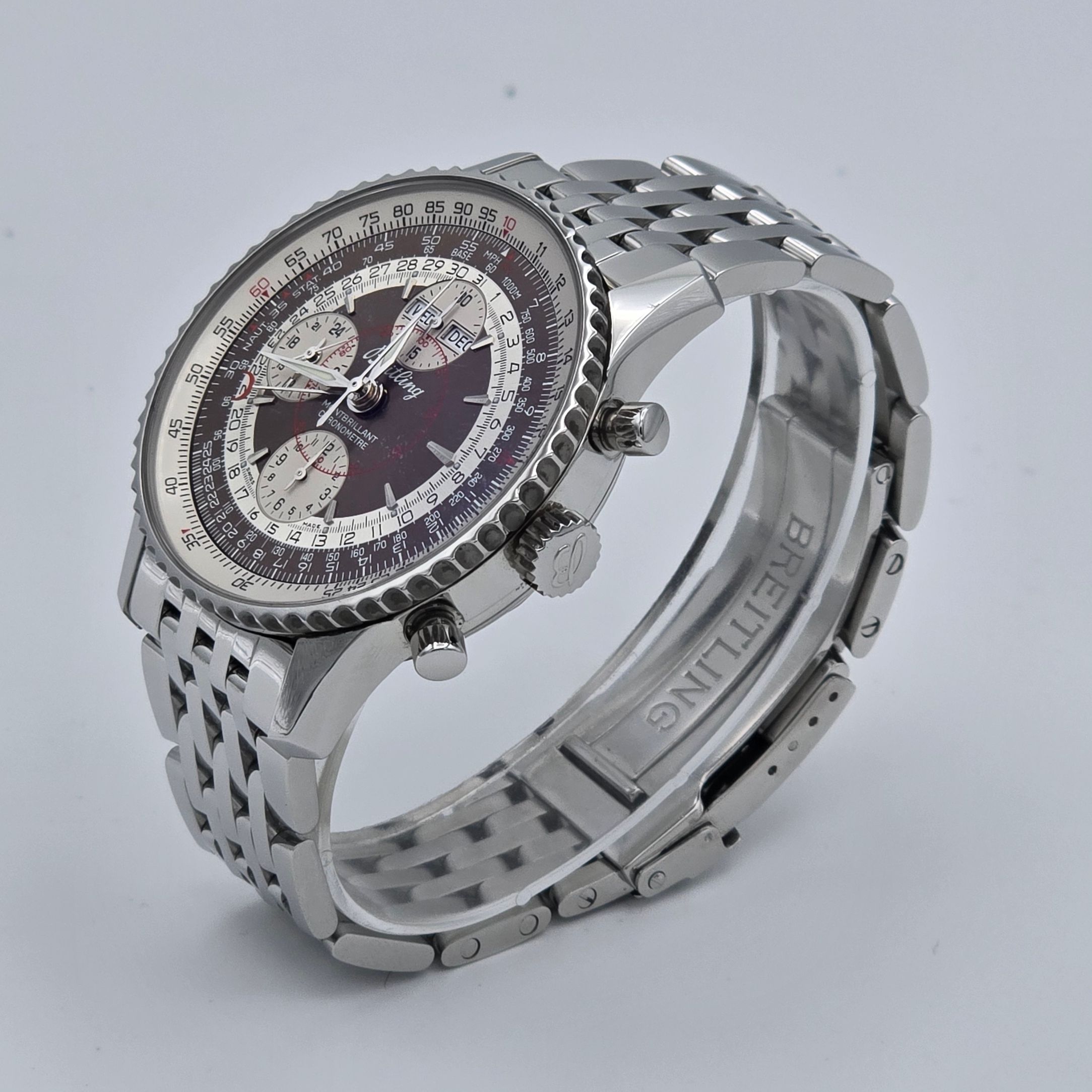 Breitling Navitimer Montbrillant Datora Ref. A2133012 — pre-owned luxury watch at Pertempus, view 4