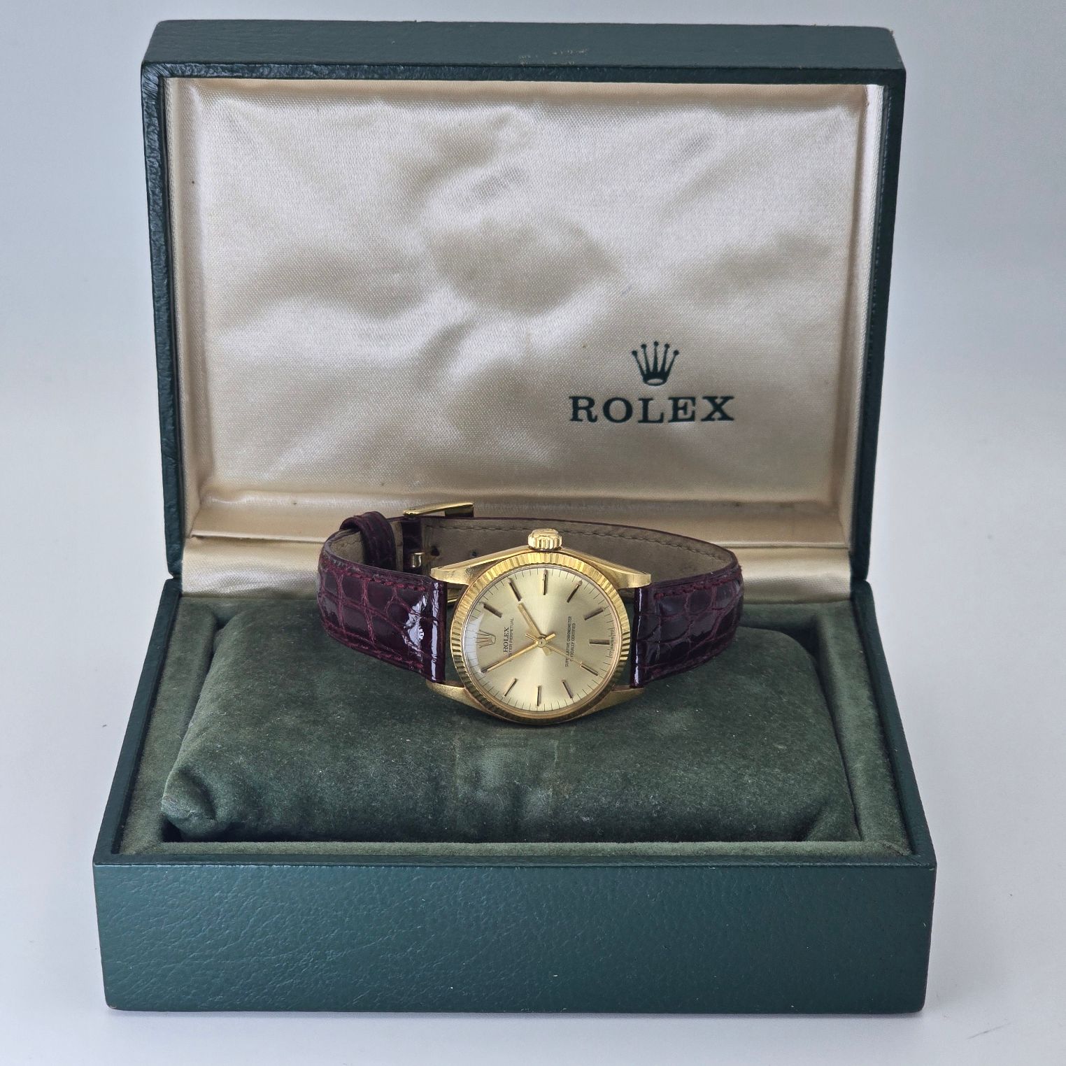 Rolex Oyster Perpetual 31 18K YG Ref. 6751 — alternate view — pre-owned luxury watch at Pertempus