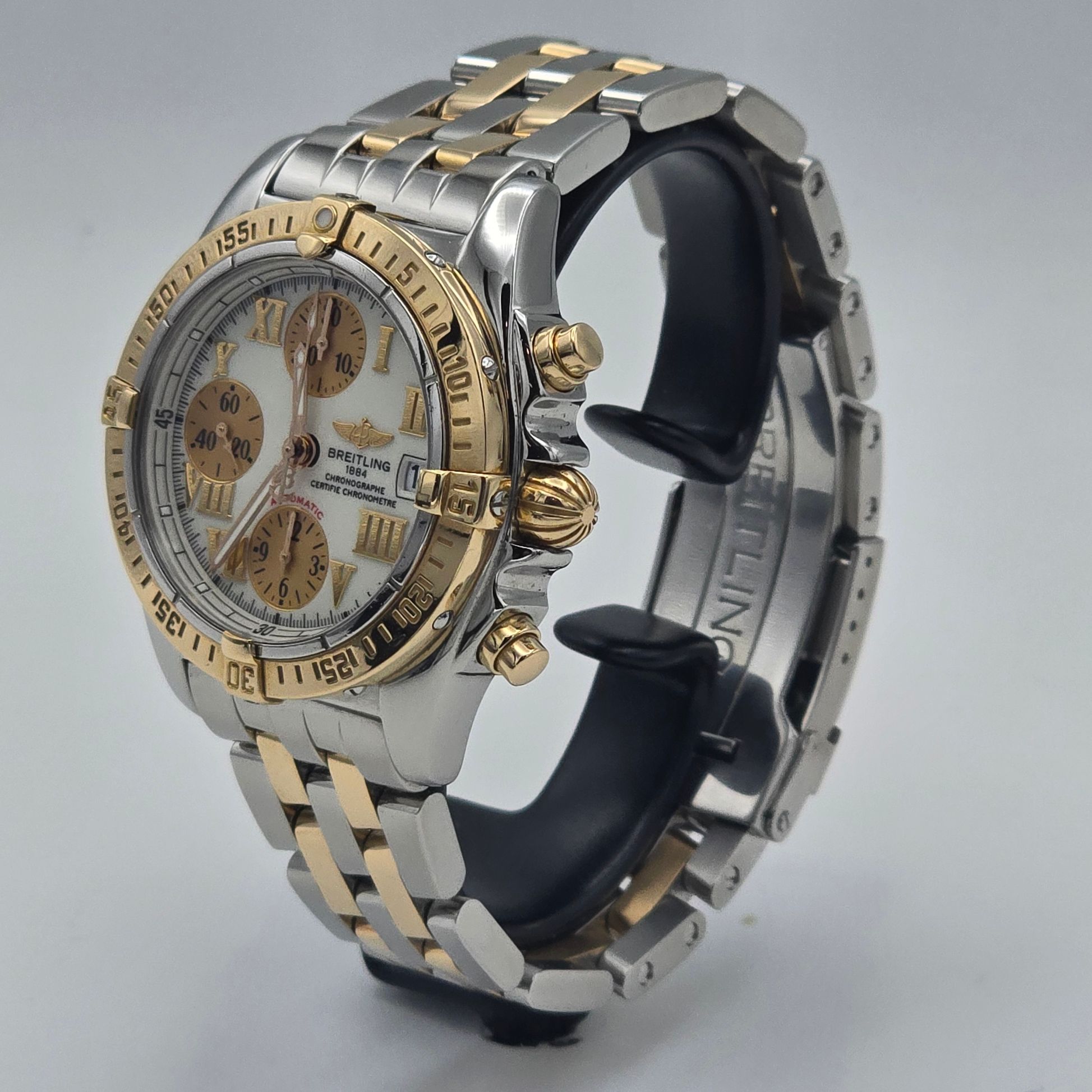 Breitling Chrono Cockpit S&G Ref. C13358 — pre-owned luxury watch at Pertempus, view 4