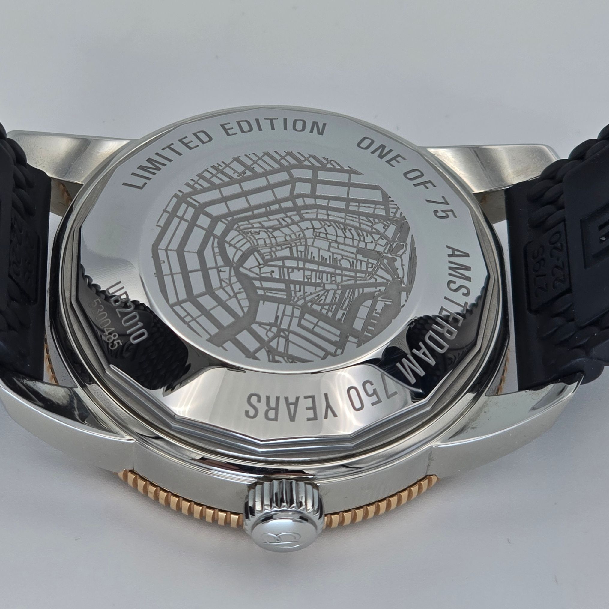 Breitling Superocean Heritage 42 Ref. UB20106A1B1A1 — pre-owned luxury watch at Pertempus, view 5