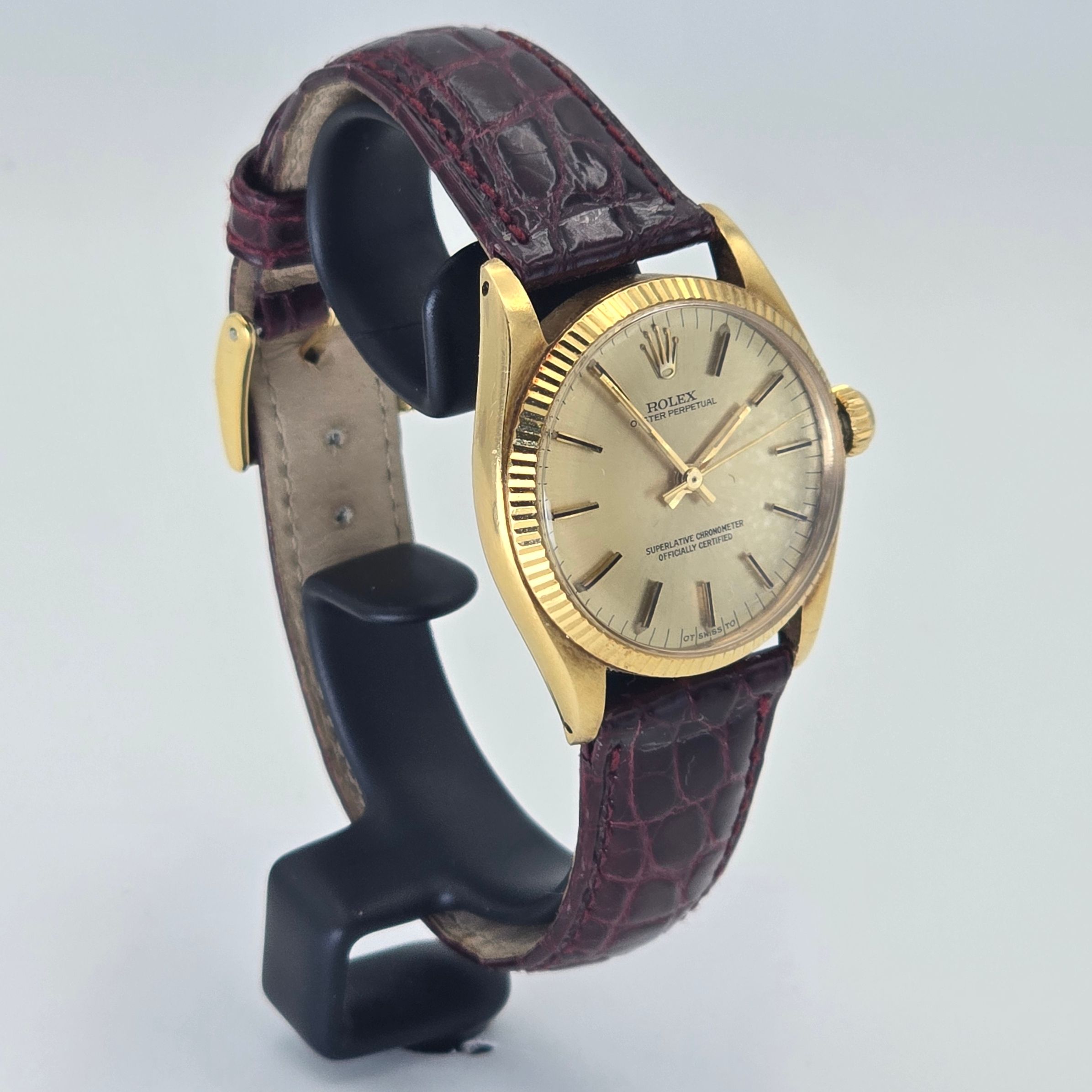 Rolex Oyster Perpetual 31 18K YG Ref. 6751 — pre-owned luxury watch at Pertempus, view 3