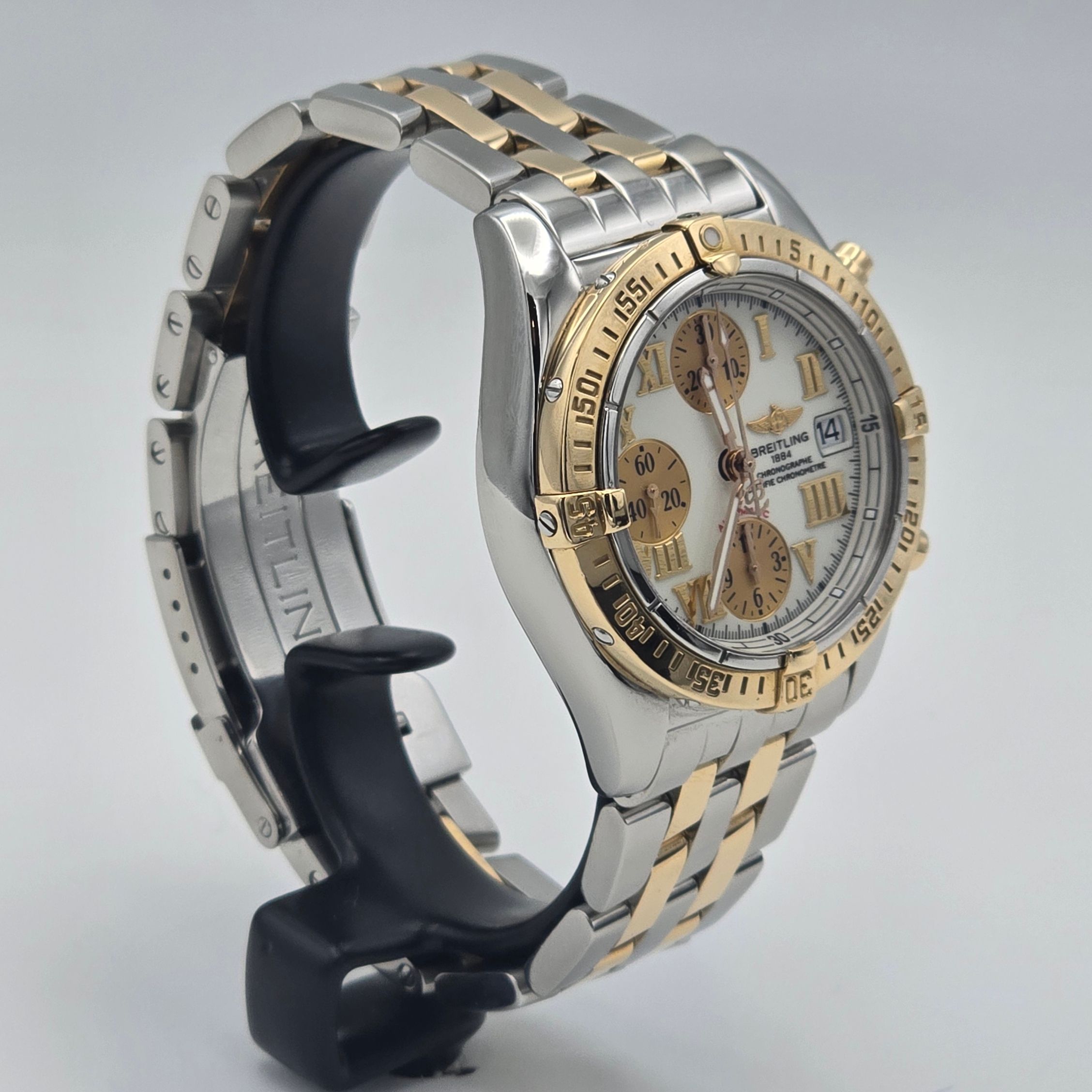 Breitling Chrono Cockpit S&G Ref. C13358 — pre-owned luxury watch at Pertempus, view 3
