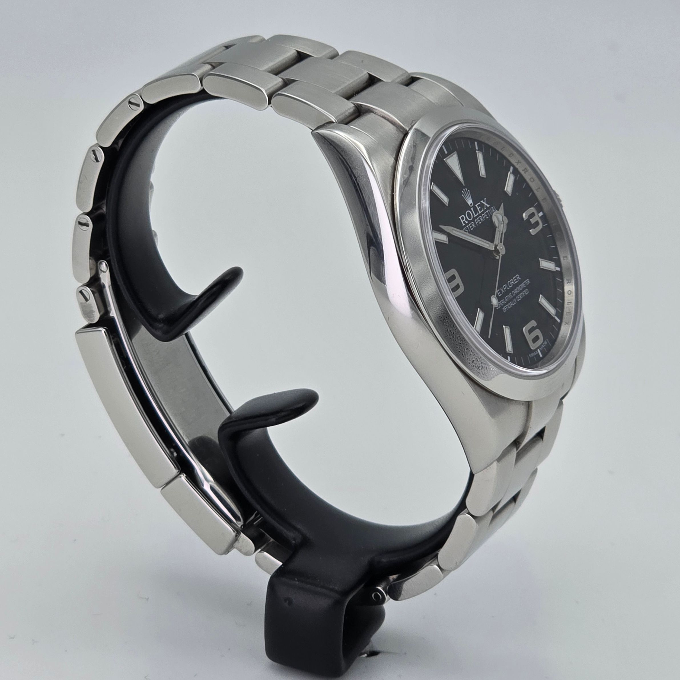 Rolex Oyster Perpetual Explorer 39mm Ref. 124270 — pre-owned luxury watch at Pertempus, view 3