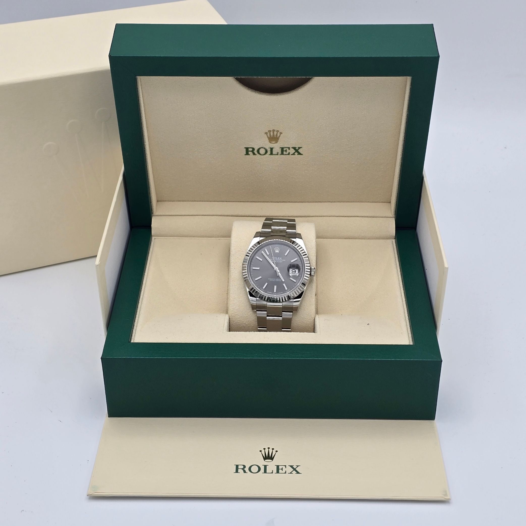 Rolex Datejust II Ref. 116334 — alternate view — pre-owned luxury watch at Pertempus