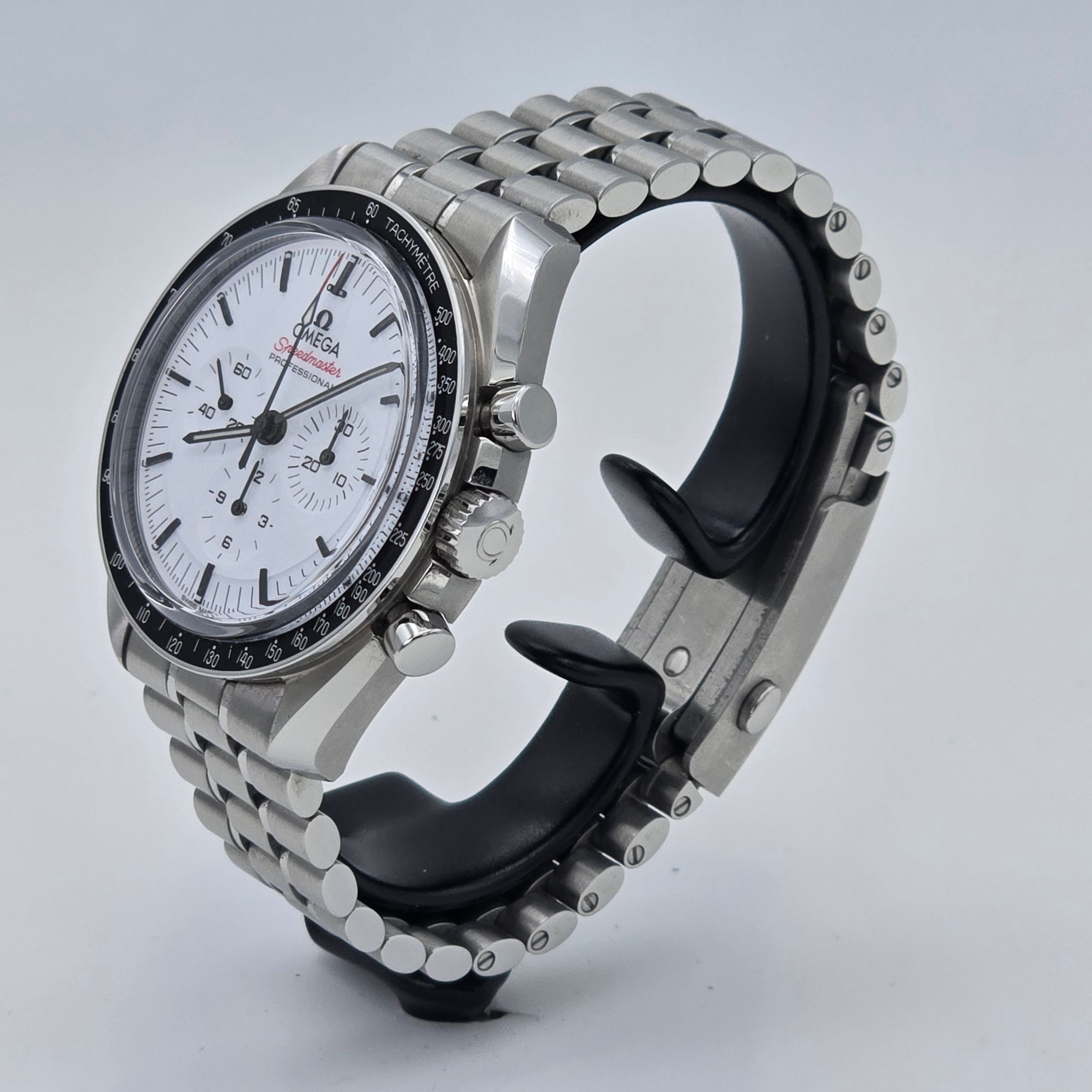 Omega Speedmaster Ref. 310.30.42.50.04.001 — pre-owned luxury watch at Pertempus, view 4