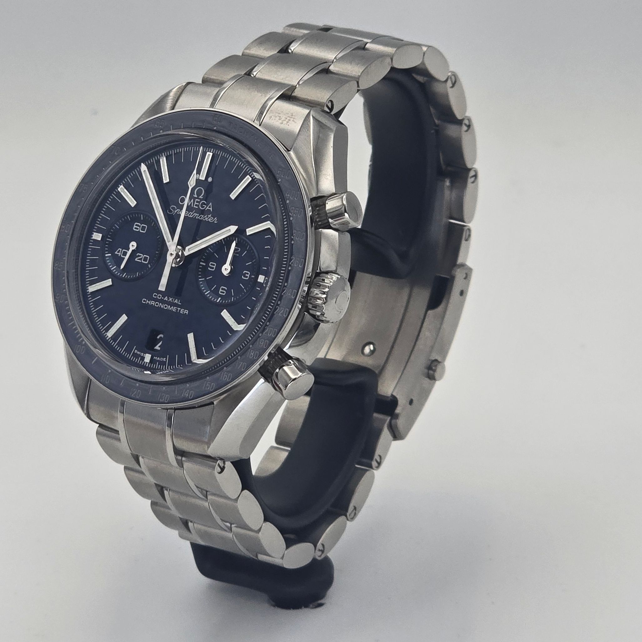 Omega Speedmaster Titanium Ref. 31190445103001 — pre-owned luxury watch at Pertempus, view 4