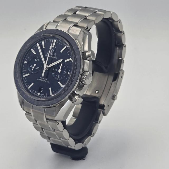 Omega Speedmaster Titanium Ref. 31190445103001, pre-owned luxury watch at Pertempus, view 4
