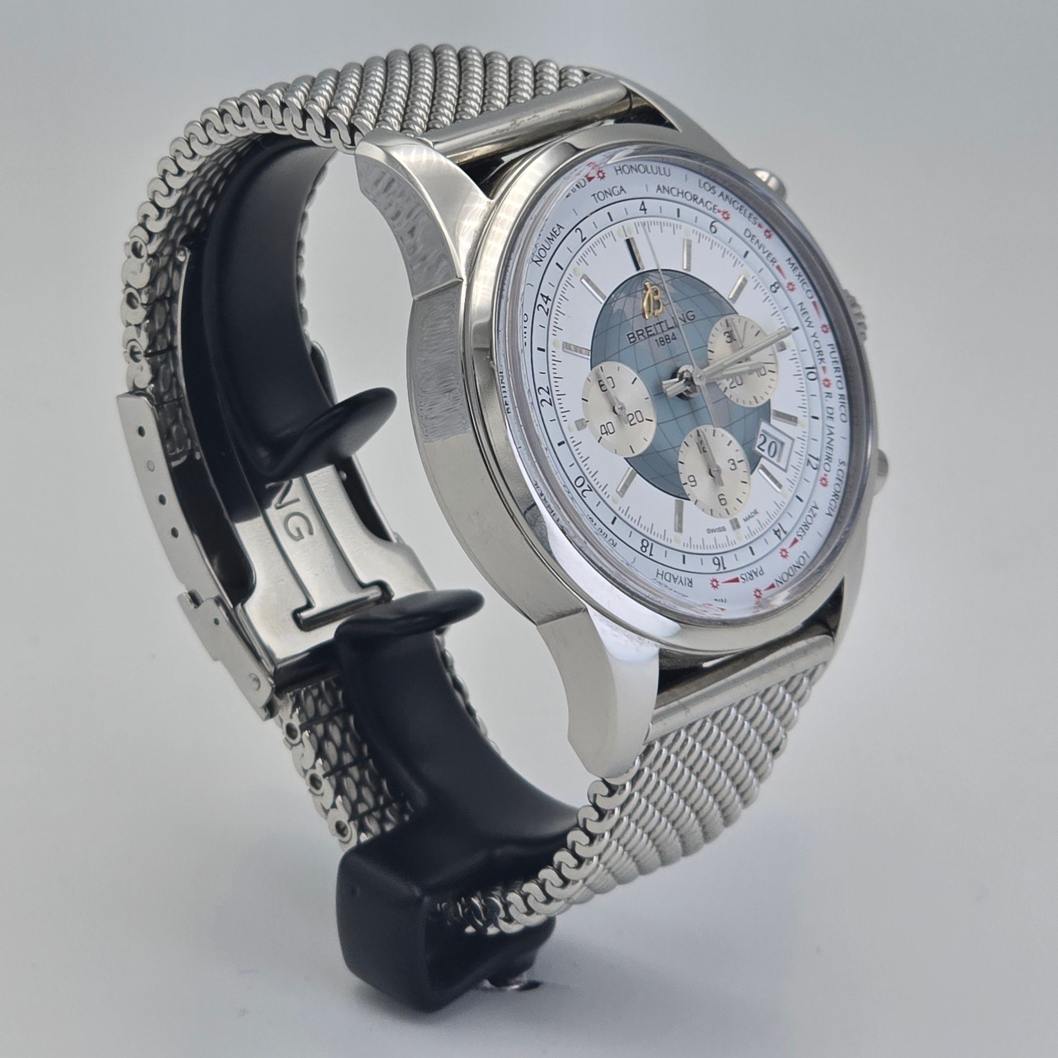 Breitling Transocean Chronograph Unitime Ref. AB0510U0/A732/152A — pre-owned luxury watch at Pertempus, view 3