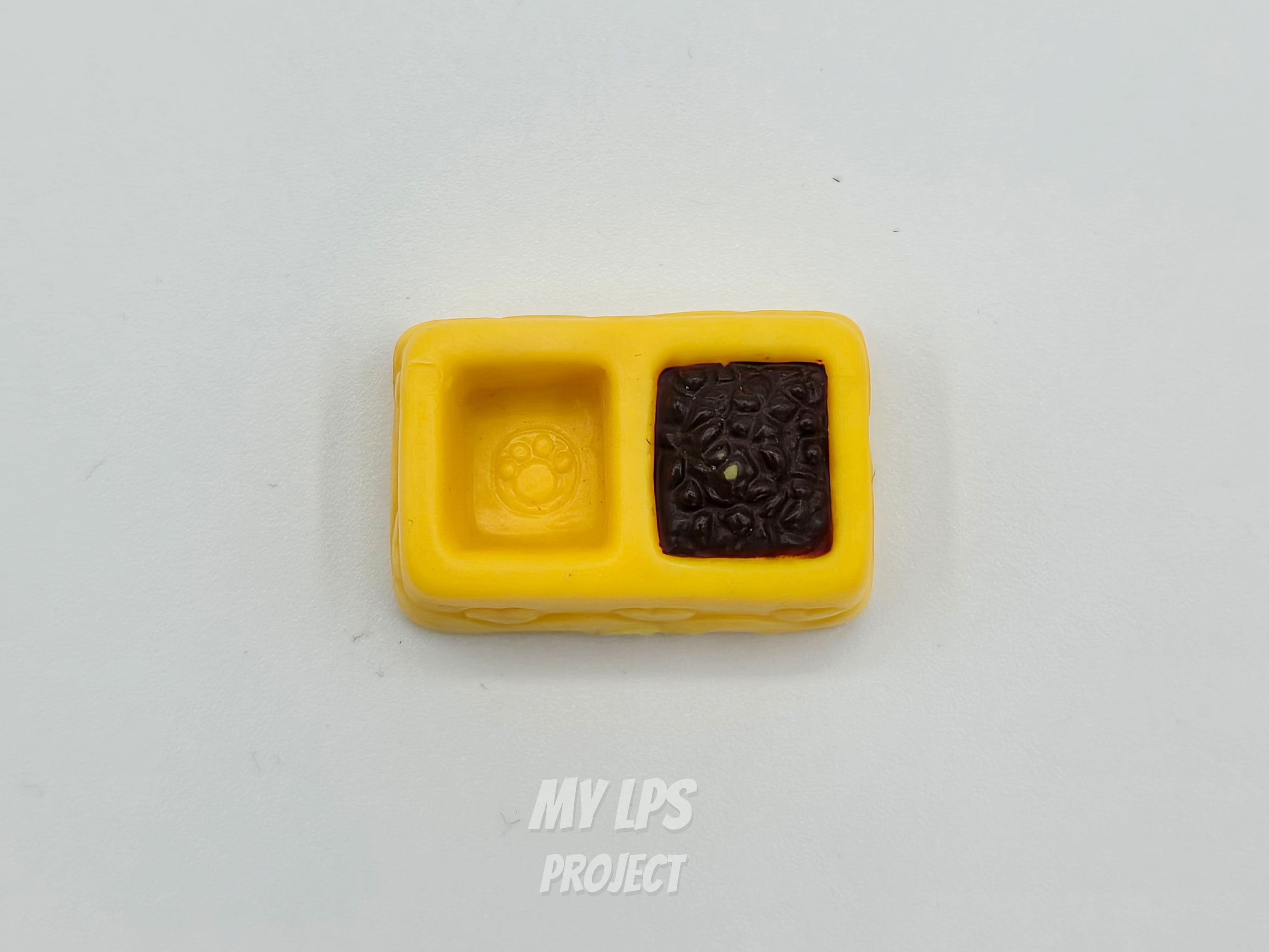 Cover image from Double food/water dish Brave German Shepherd