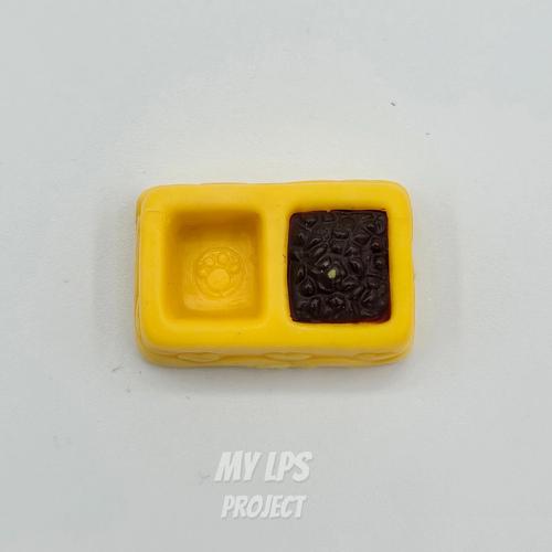 Cover image from Double food/water dish Brave German Shepherd