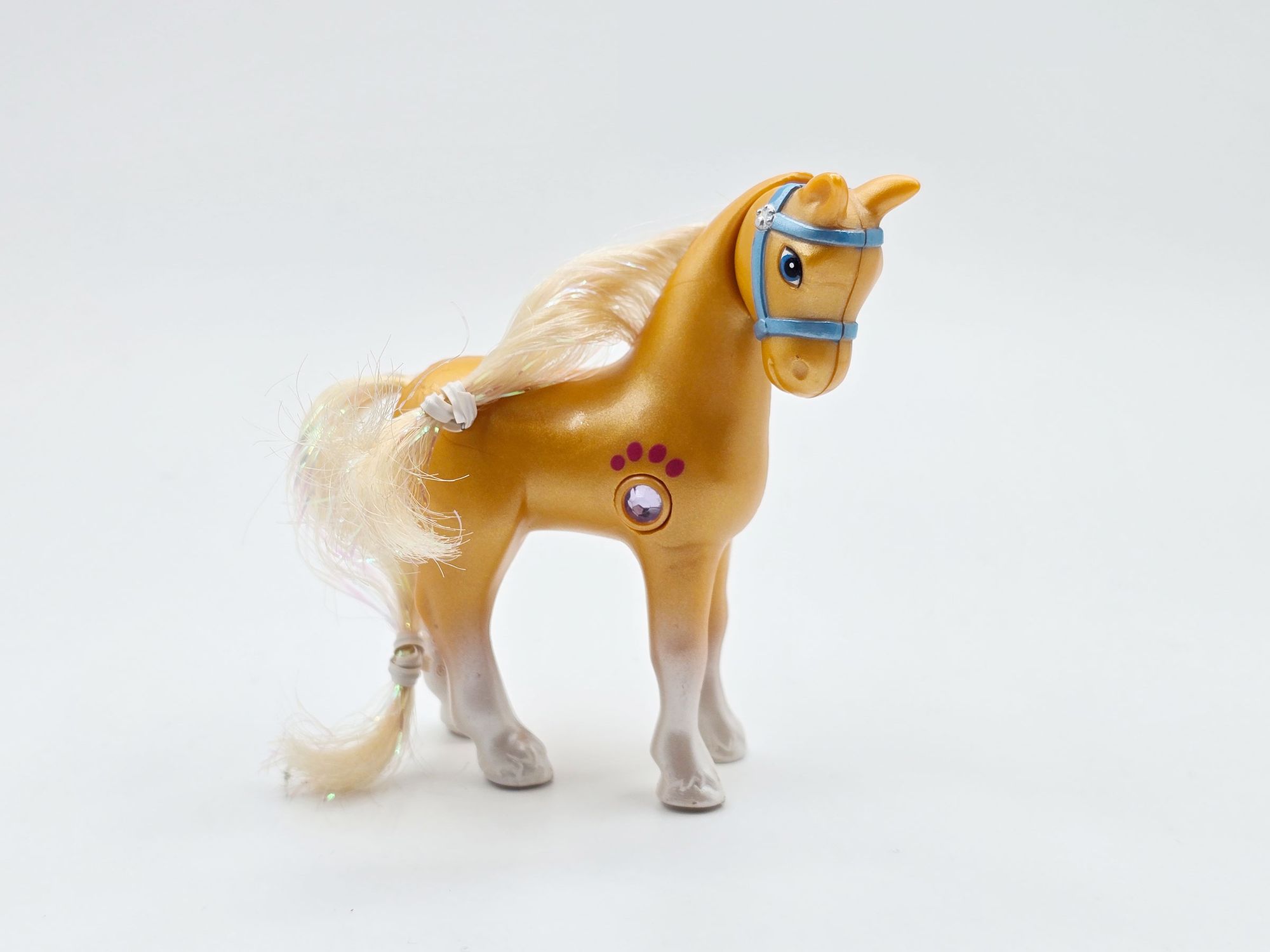 Detailed view of Golden Blaze Pony