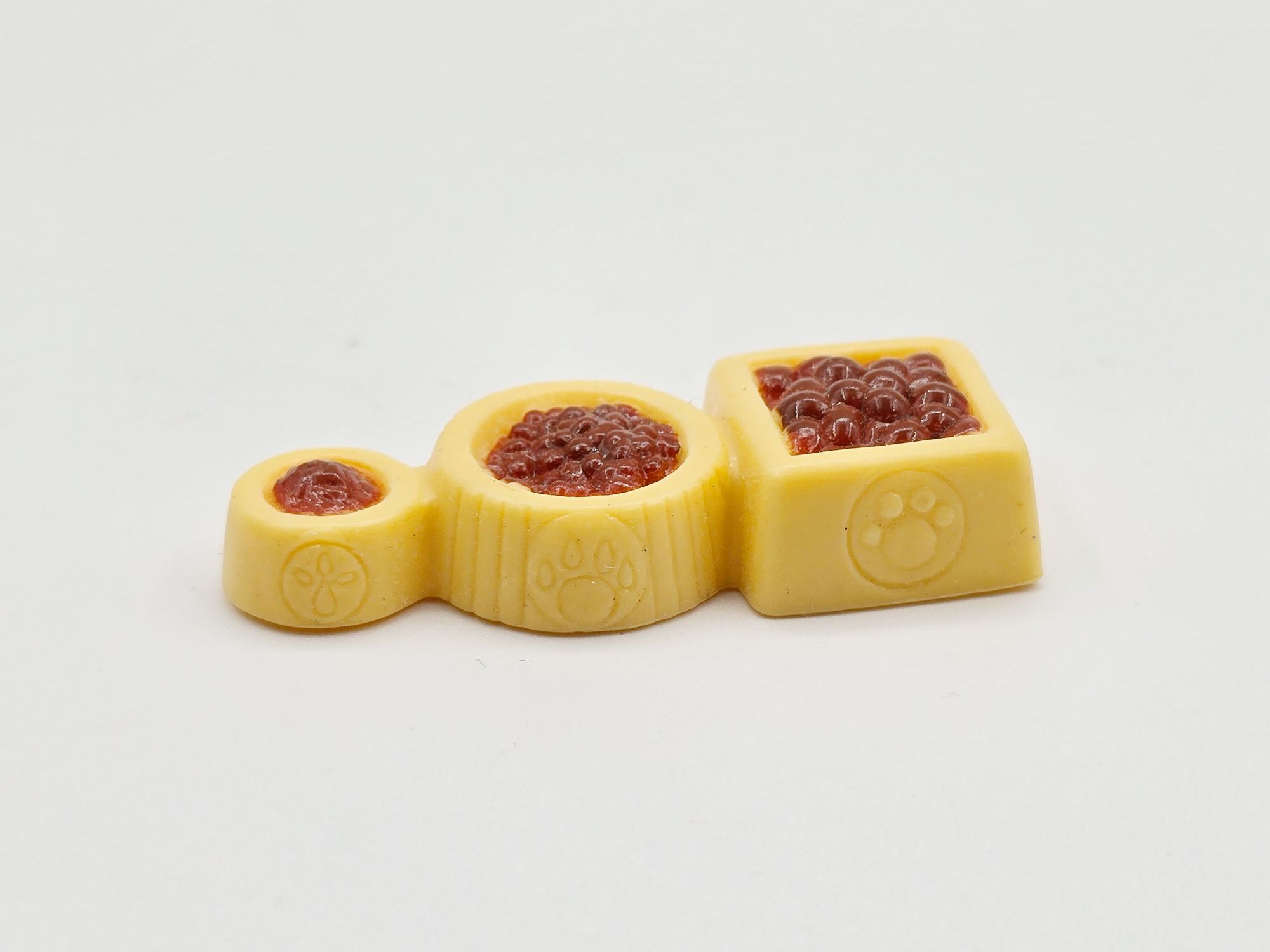 Detailed view of Triple food dish Garden Tag Pets