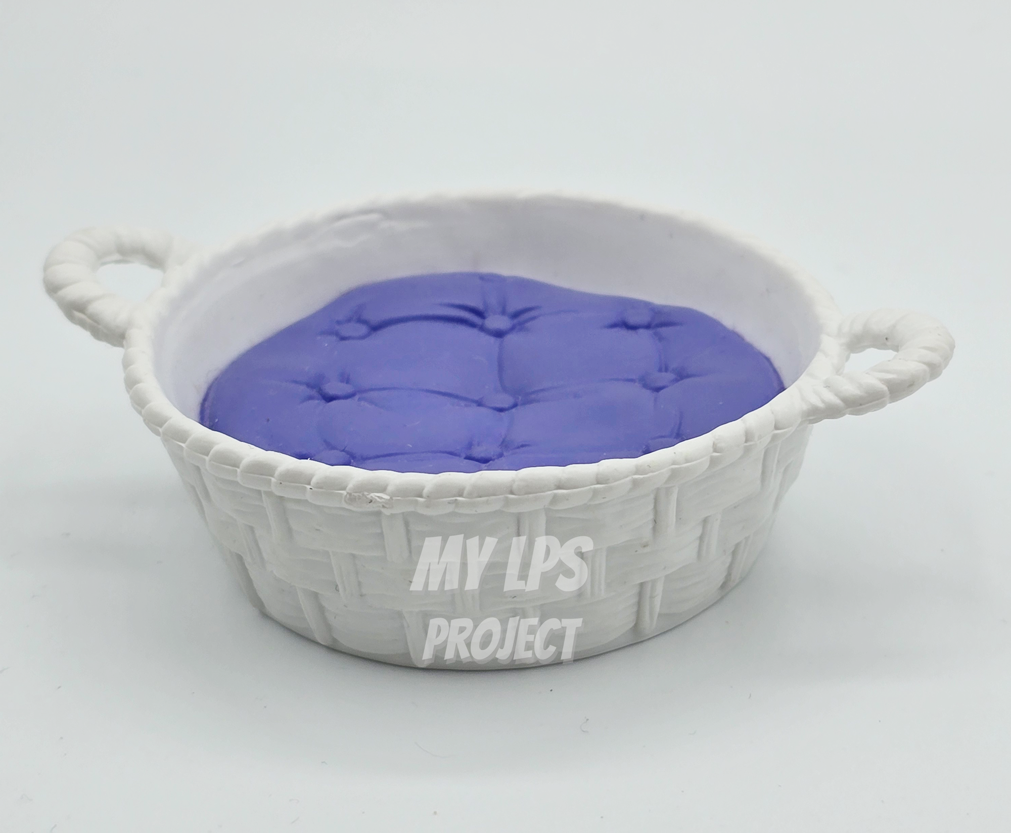 Cover image from Basket with molded-in cushion Kennel Playcase