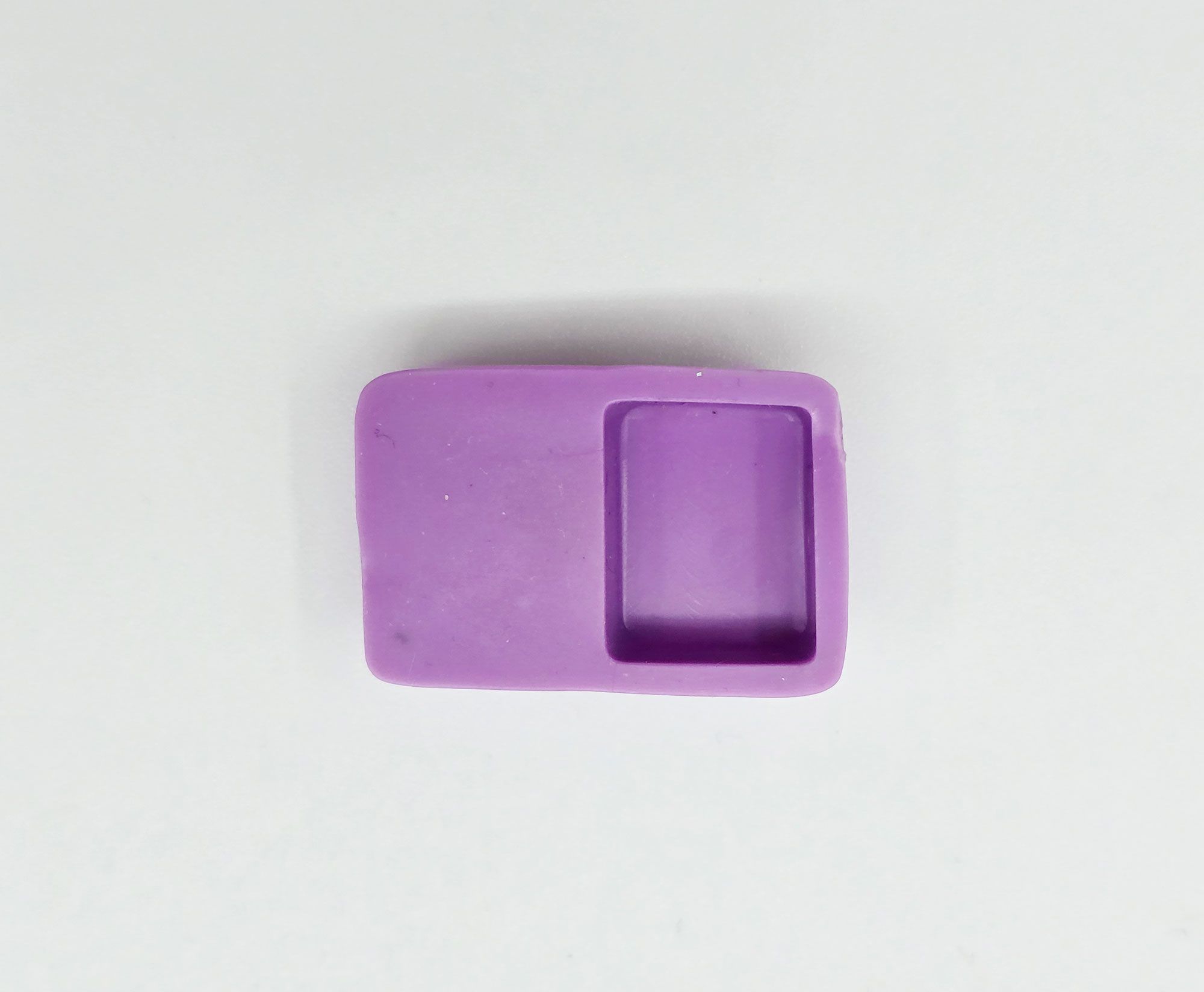 Detailed view of Double food/water dish Kennel Playcase