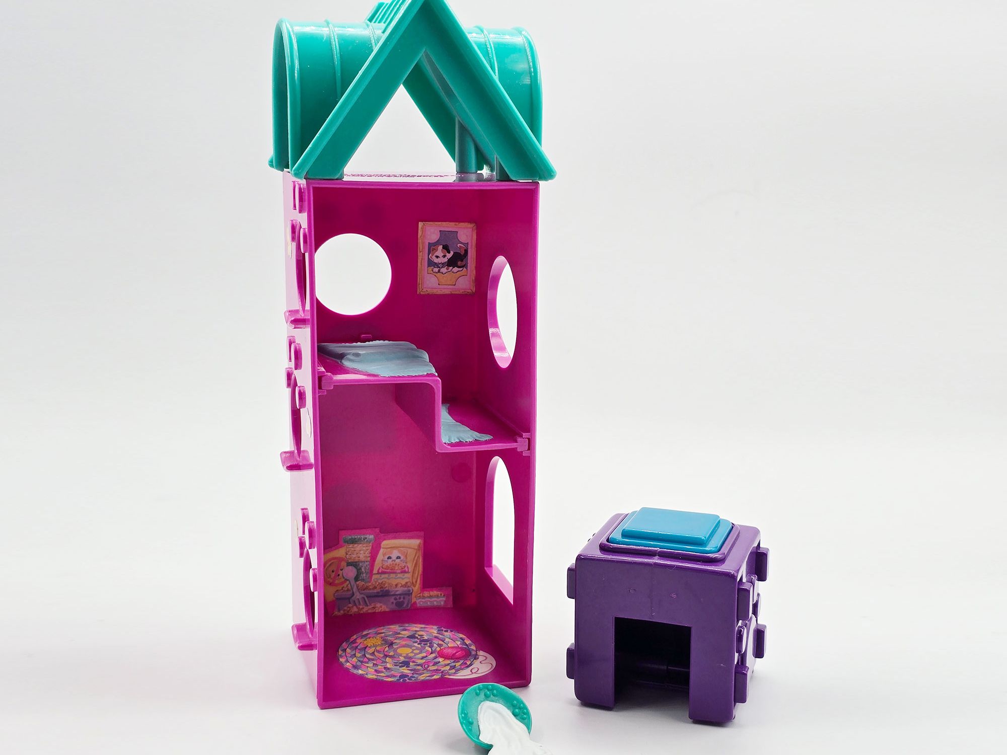 Detailed view of Purry Kittens with Kitty Playtime Condo