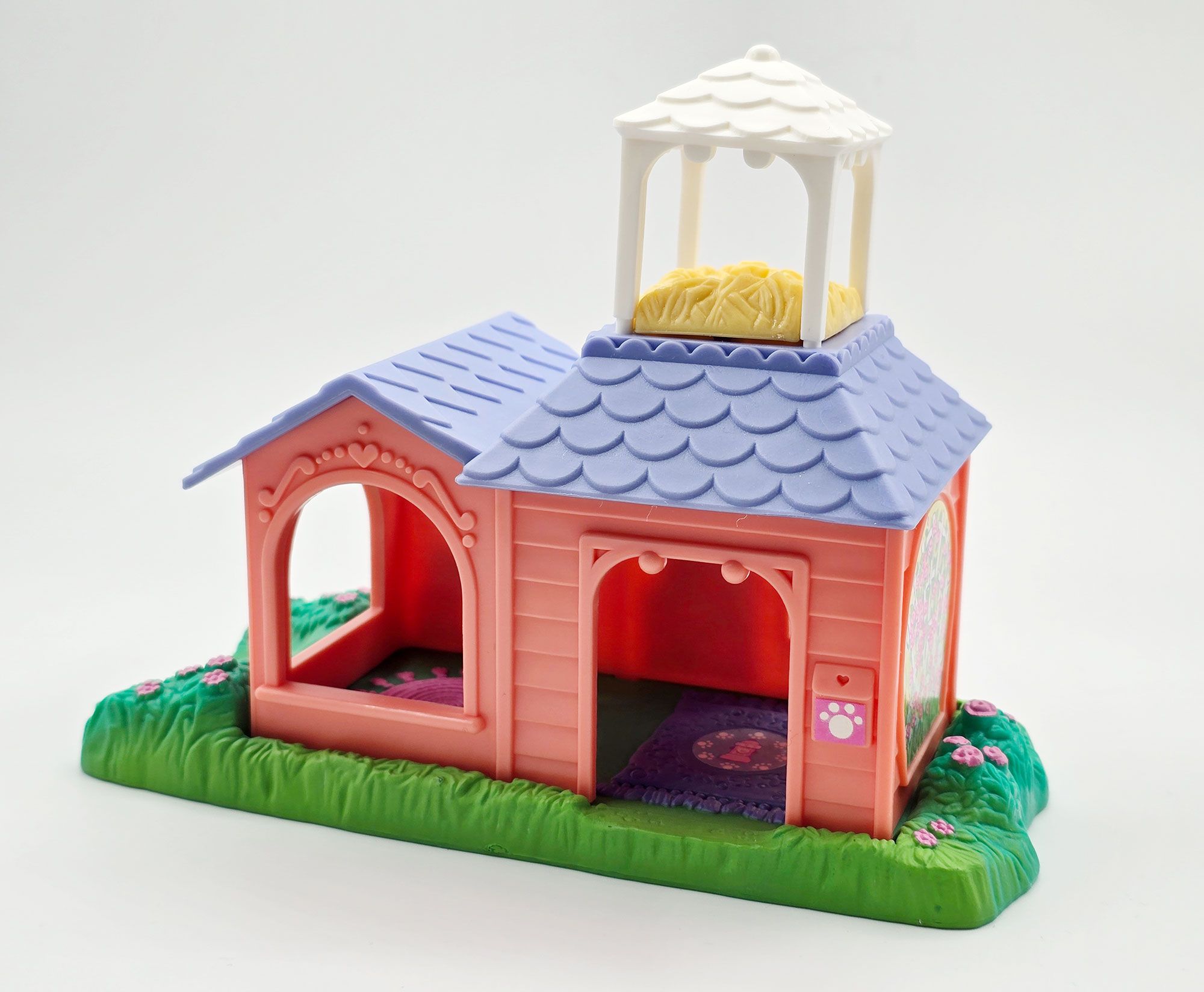 Cover image from House with roof, birdhouse and grassy platform Garden Tag Friends