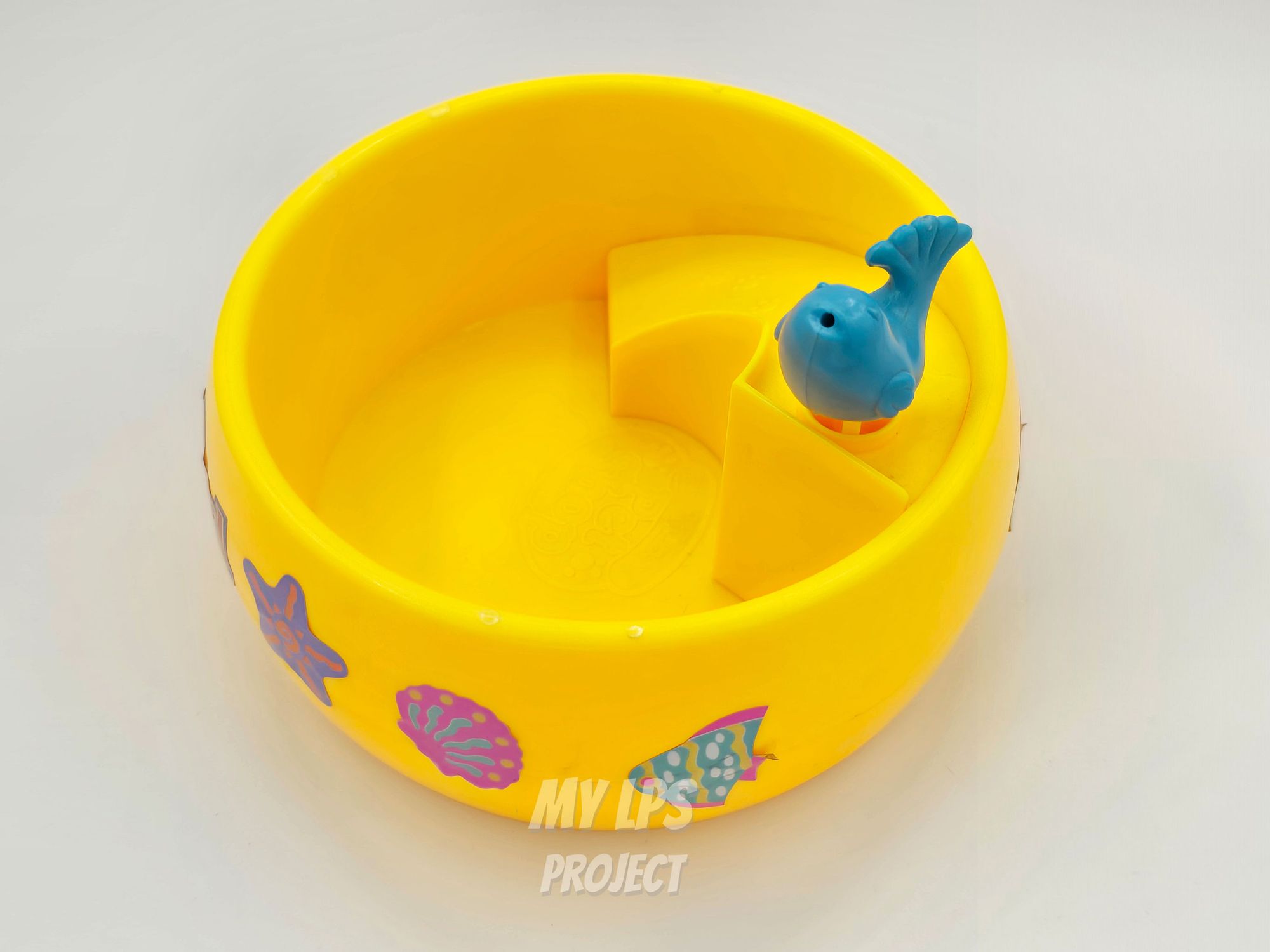 Detailed view of Puppy Pool