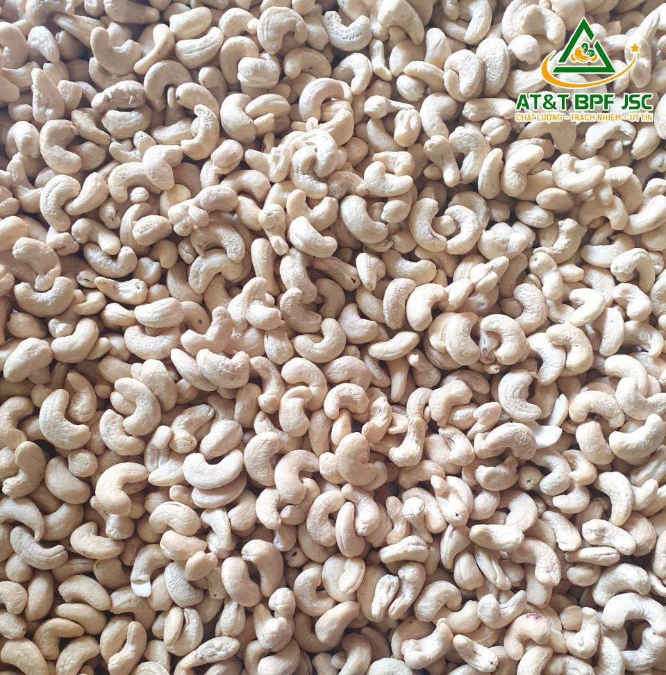 White Cashew Kernels W240