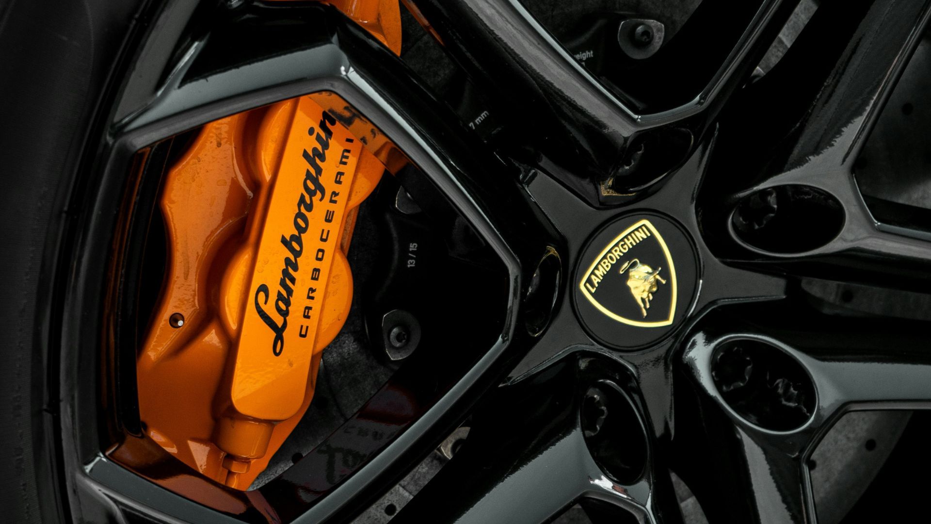 Trending Cars: Lamborghini Urus SE, BMW M5 Sedan and Mercedes-AMG GT63 4MATIC+ - Article content image