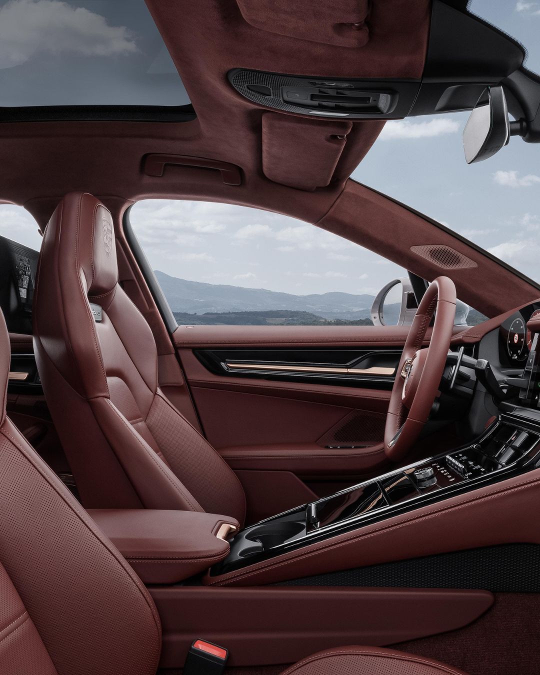 Val d’Orcia in Porsche Panamera 4: a dream weekend - Article content image