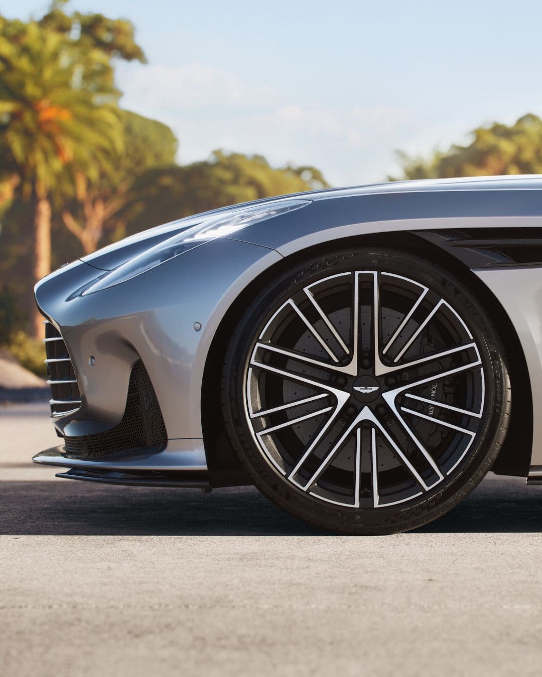 French Riviera in Aston Martin DB12 Volante: elegance on the road - Article content image