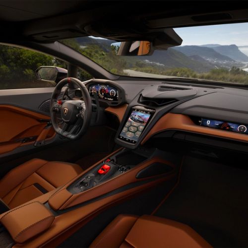 Quando il breve termine è la scelta ideale - Per un viaggio di lavoro, un soggiorno leisure o business, scegli un’auto full optional, recente e con configurazioni di alto livello, mantenendo uno standard alto in ogni contesto.
Da 1 a 30 giorni, ogni esperienza è costruita per valorizzare i tuoi spostamenti con modello garantito, consegna su misura e controllo operativo in ogni fase.