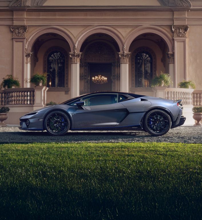 Rent Sports cars - High-performance sports cars available with flexible rental durations and a guaranteed model, designed for those who seek dynamism and precision.