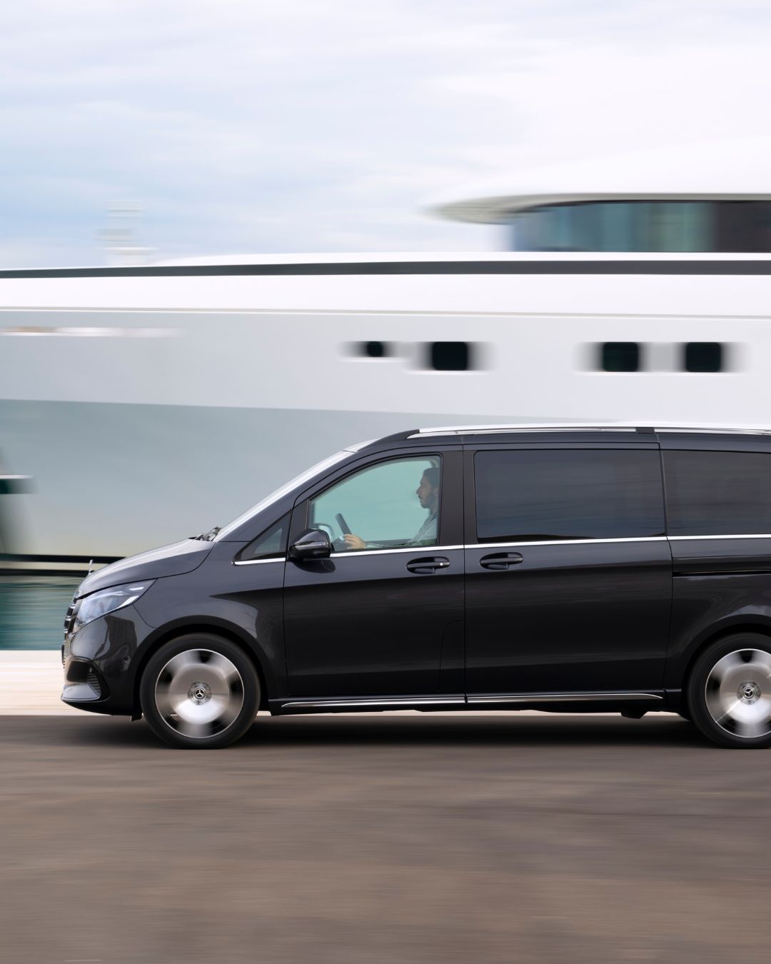 Mercedes V Class: il tour delle città italiane con tutto lo spazio che ti serve senza rinunciare all’eleganza - Article content image