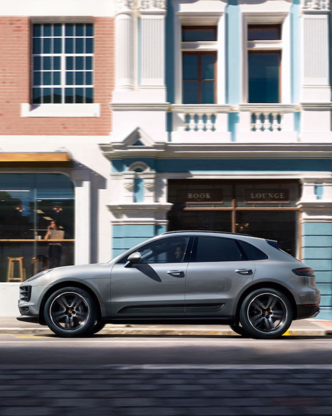 Valentine’s Day in Verona in a Porsche Macan: emotions on the road - Article content image
