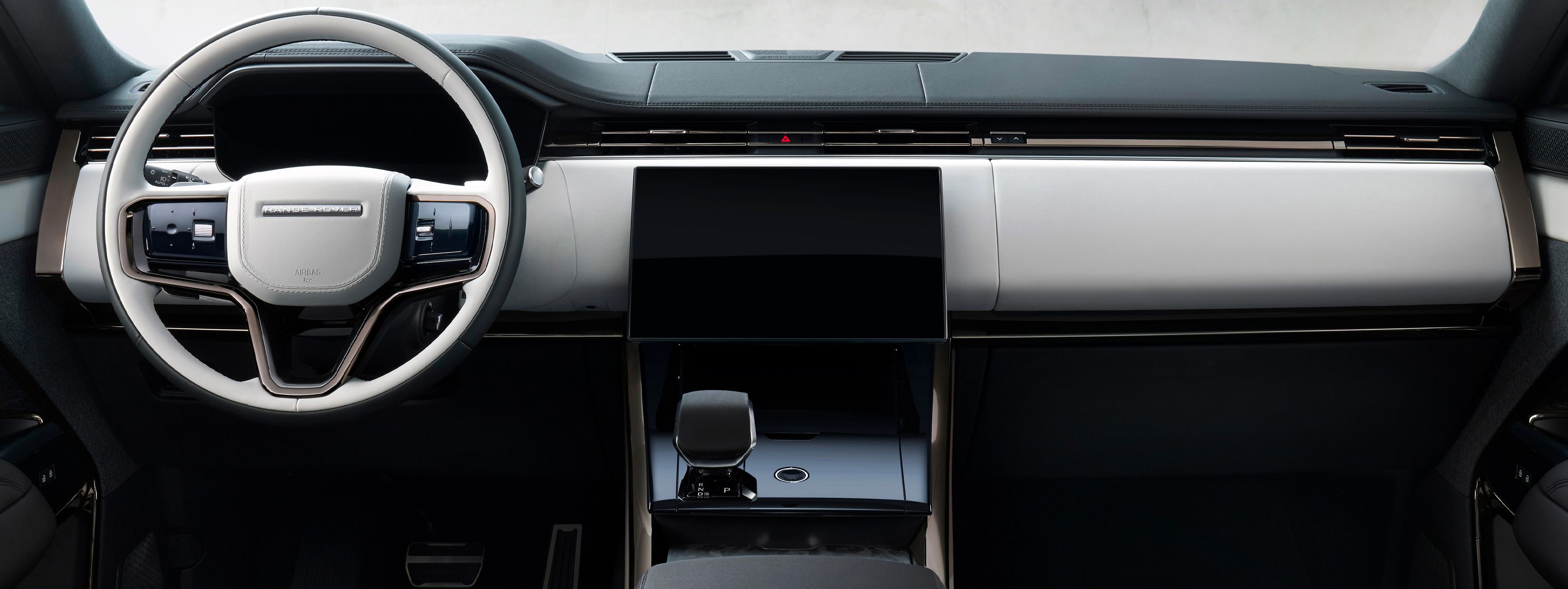 A new approach to mobility - Medium-term rental is designed to meet a specific need: bridging the gap between short-term and long-term solutions.
Developed by Primerent, it combines continuity and flexibility in a service tailored for extended periods. Every stage is managed with precision and consistently high standards over time.