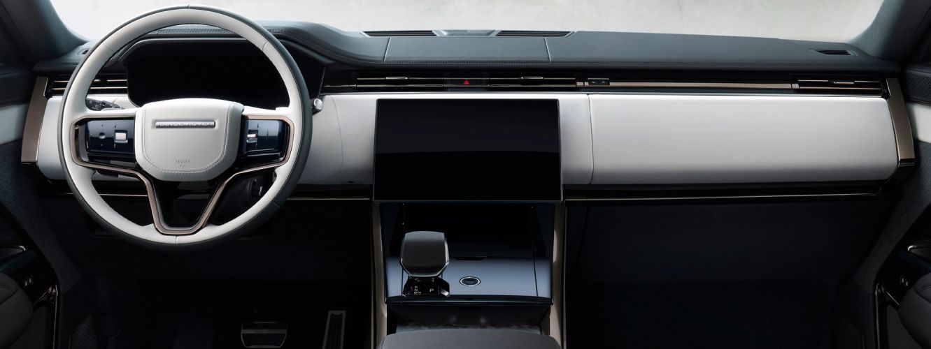 A new approach to mobility - Medium-term rental is designed to meet a specific need: bridging the gap between short-term and long-term solutions.
Developed by Primerent, it combines continuity and flexibility in a service tailored for extended periods. Every stage is managed with precision and consistently high standards over time.