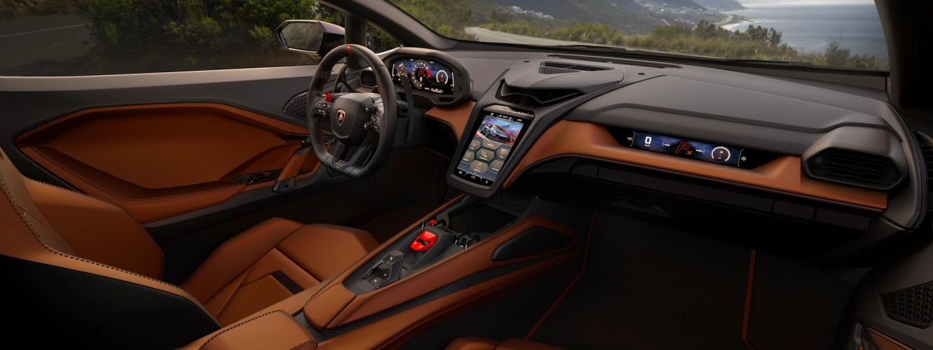 Quando il breve termine è la scelta ideale - Per un viaggio di lavoro, un soggiorno leisure o business, scegli un’auto full optional, recente e con configurazioni di alto livello, mantenendo uno standard alto in ogni contesto.
Da 1 a 30 giorni, ogni esperienza è costruita per valorizzare i tuoi spostamenti con modello garantito, consegna su misura e controllo operativo in ogni fase.