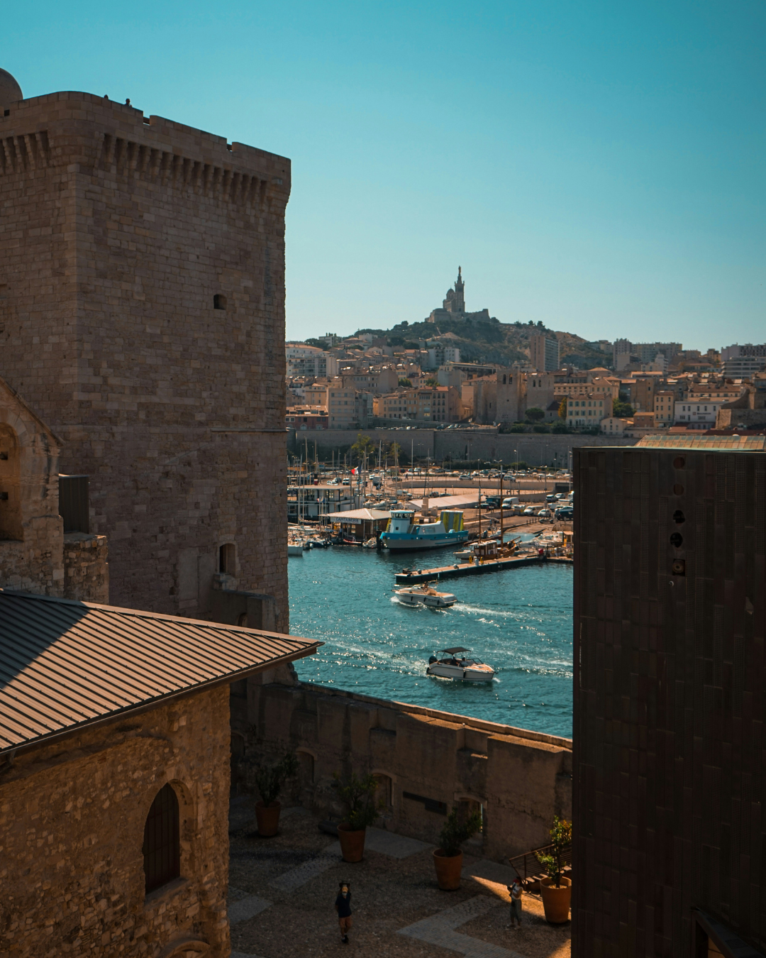 Cosa vedere a Marsiglia in auto: viaggio tra mare, cultura e panorami francesi - Article content image